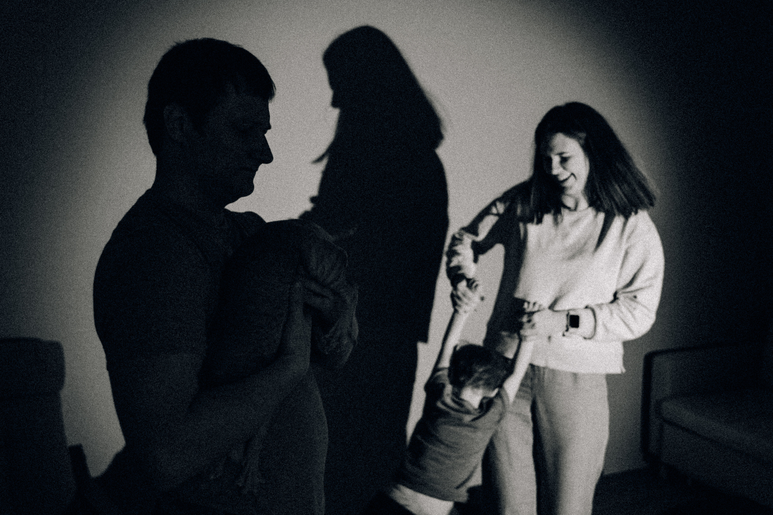 Аня Лёша Ростик и кот Маффин. Домашняя история с пряником и театром теней. Свадебный, семейный и женский фотограф в Москве Аникина Ольга