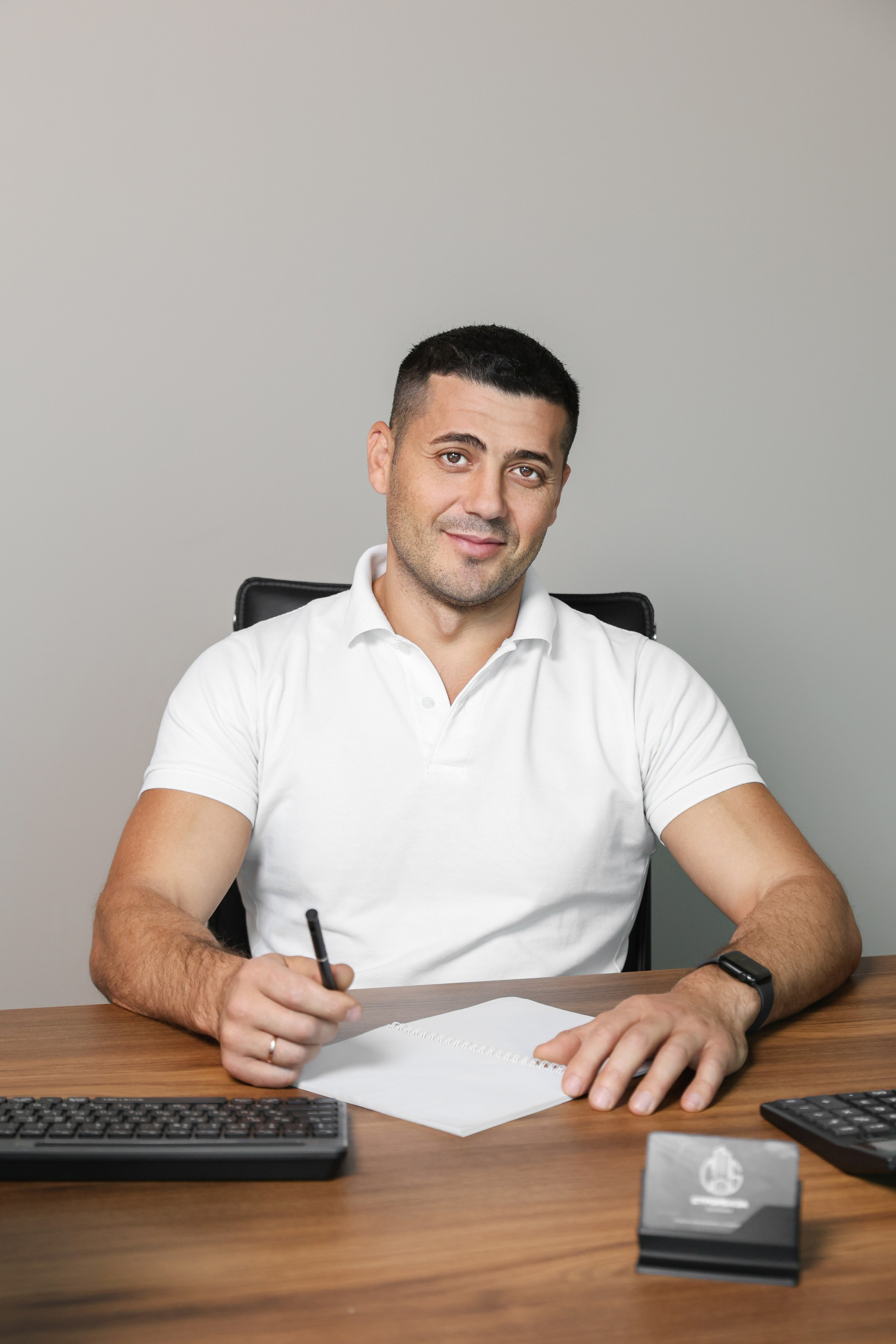 Выездные портреты для стройбазы «Волохонка». Снимаю съемки