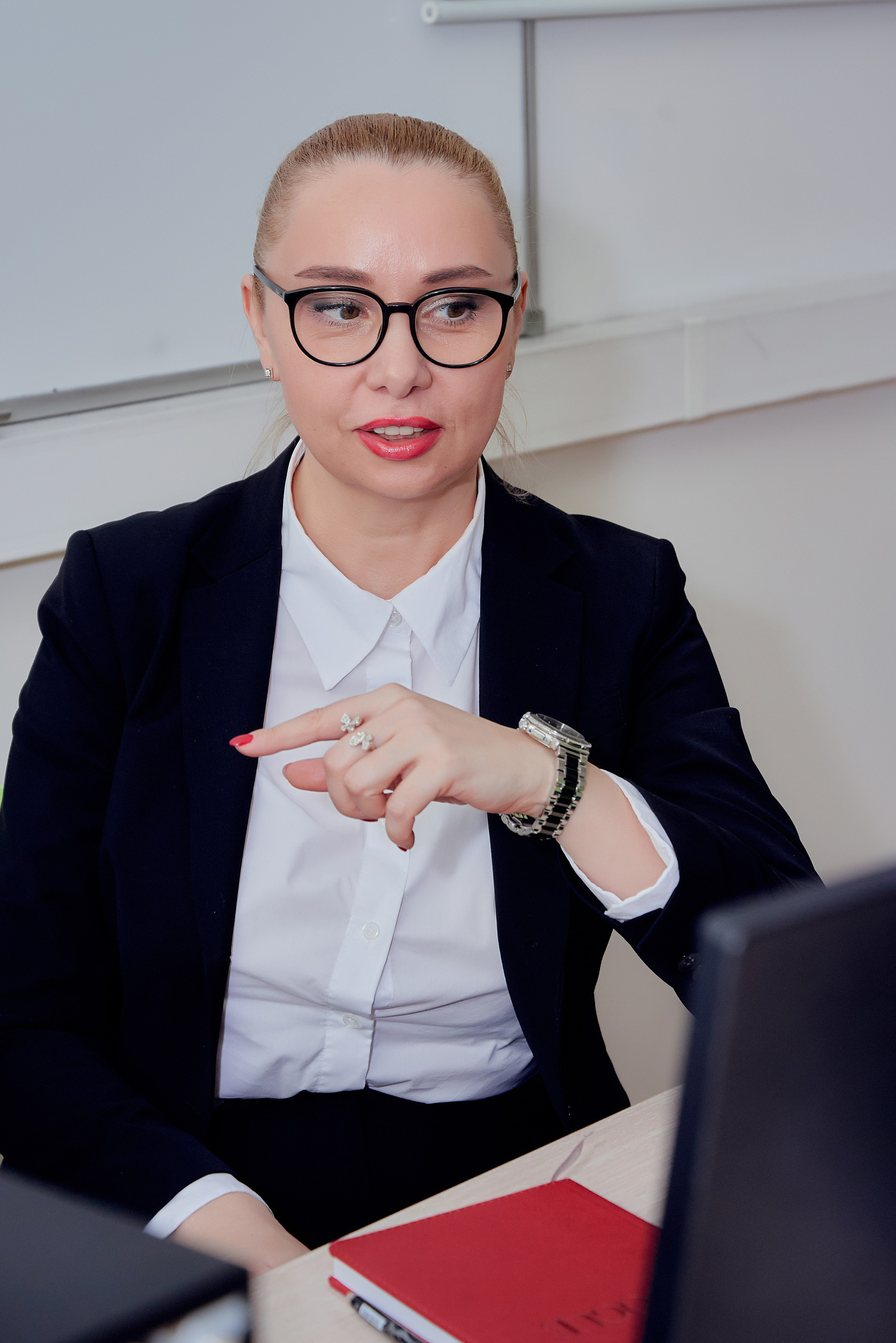 Он лайн лекция в ВШЭ. Наталия Дианова — фотограф для брендов и экспертов в Москве