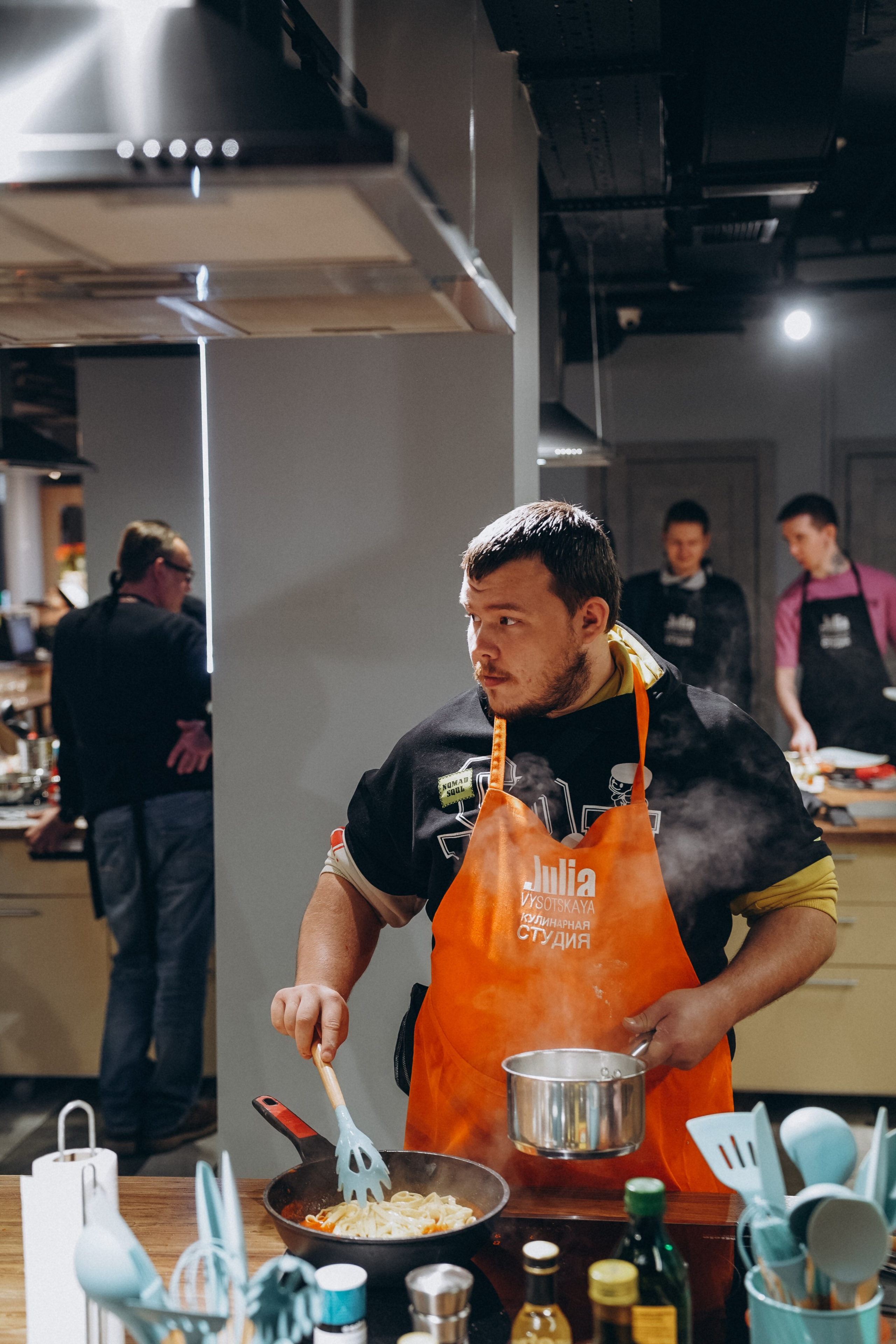 Репортаж с кулинарной студии Юлии Высоцкой. Портретный фотограф в Москве Илья Корненков