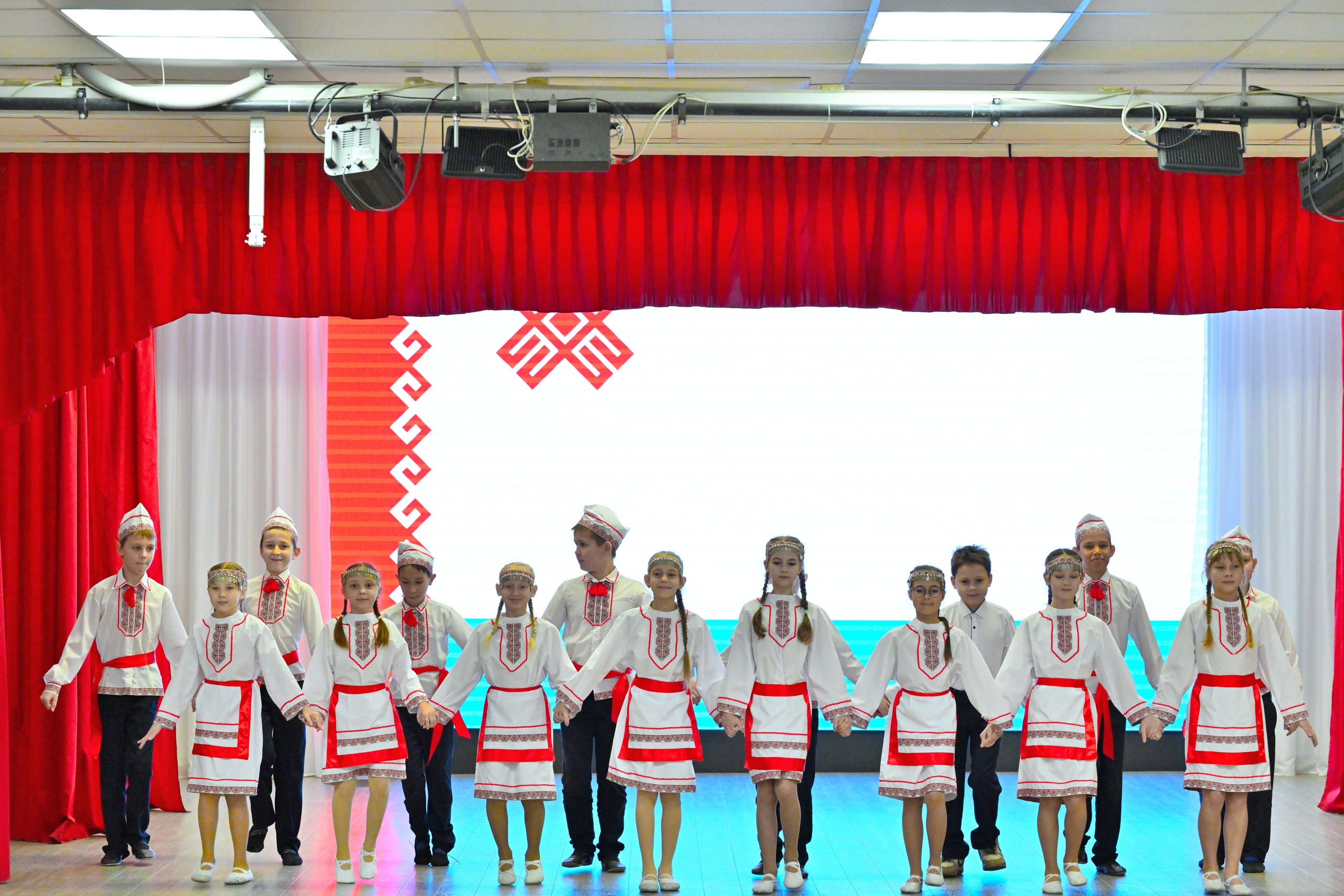 2025-11-21 День семьи 127. Снежинск фото Андрианов