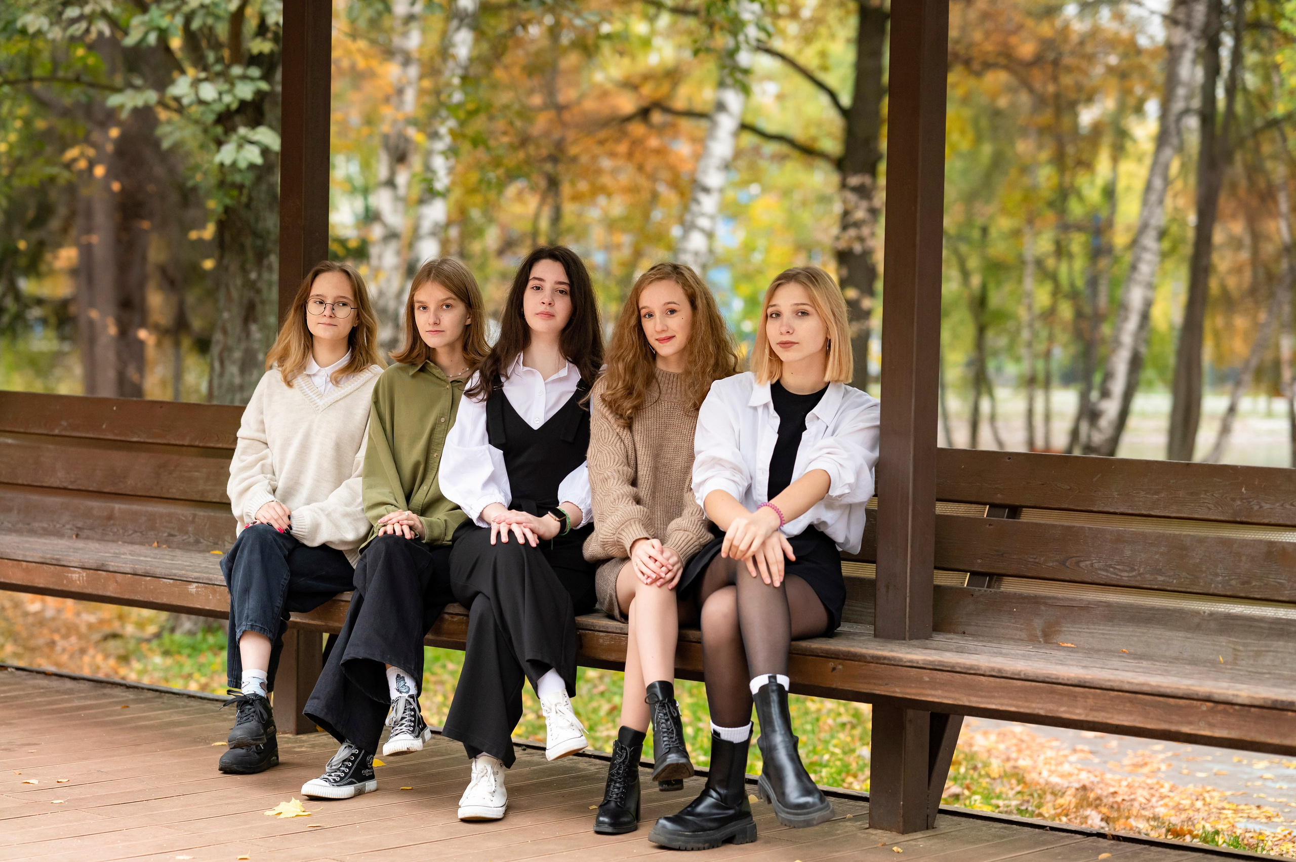 Осенняя фотосессия в парке 9-А класс Школа 953. Детский и семейный фотограф г. Москва Оксана Катаджи