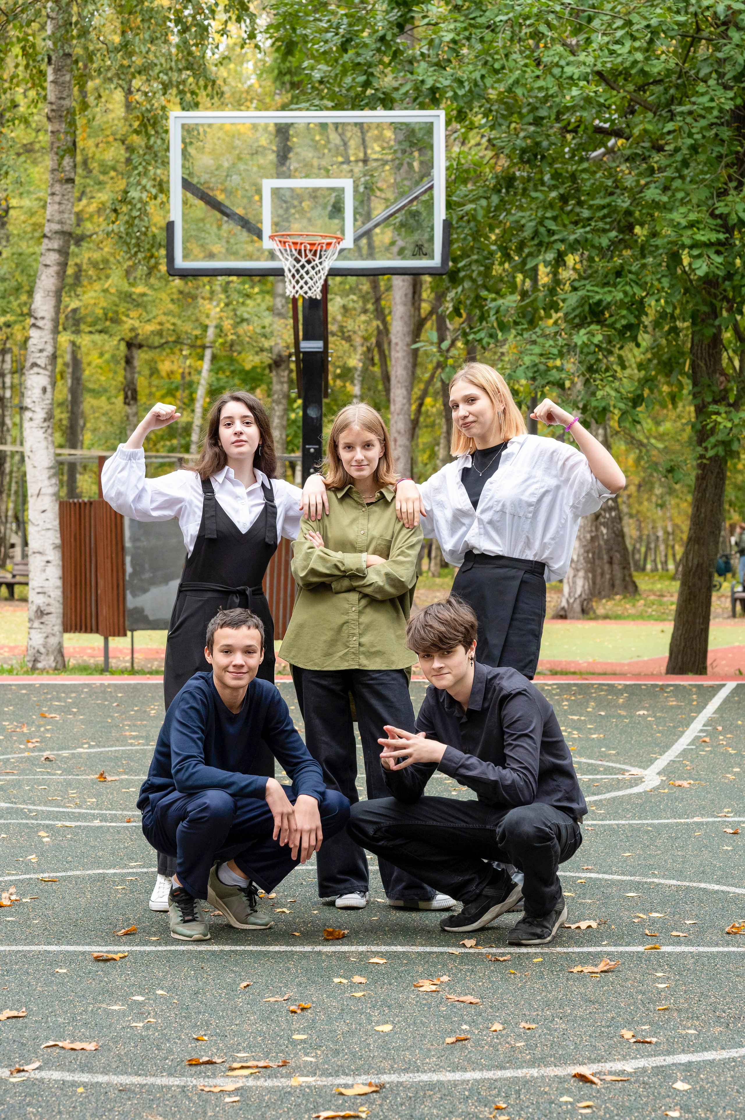 Осенняя фотосессия в парке 9-А класс Школа 953. Детский и семейный фотограф г. Москва Оксана Катаджи