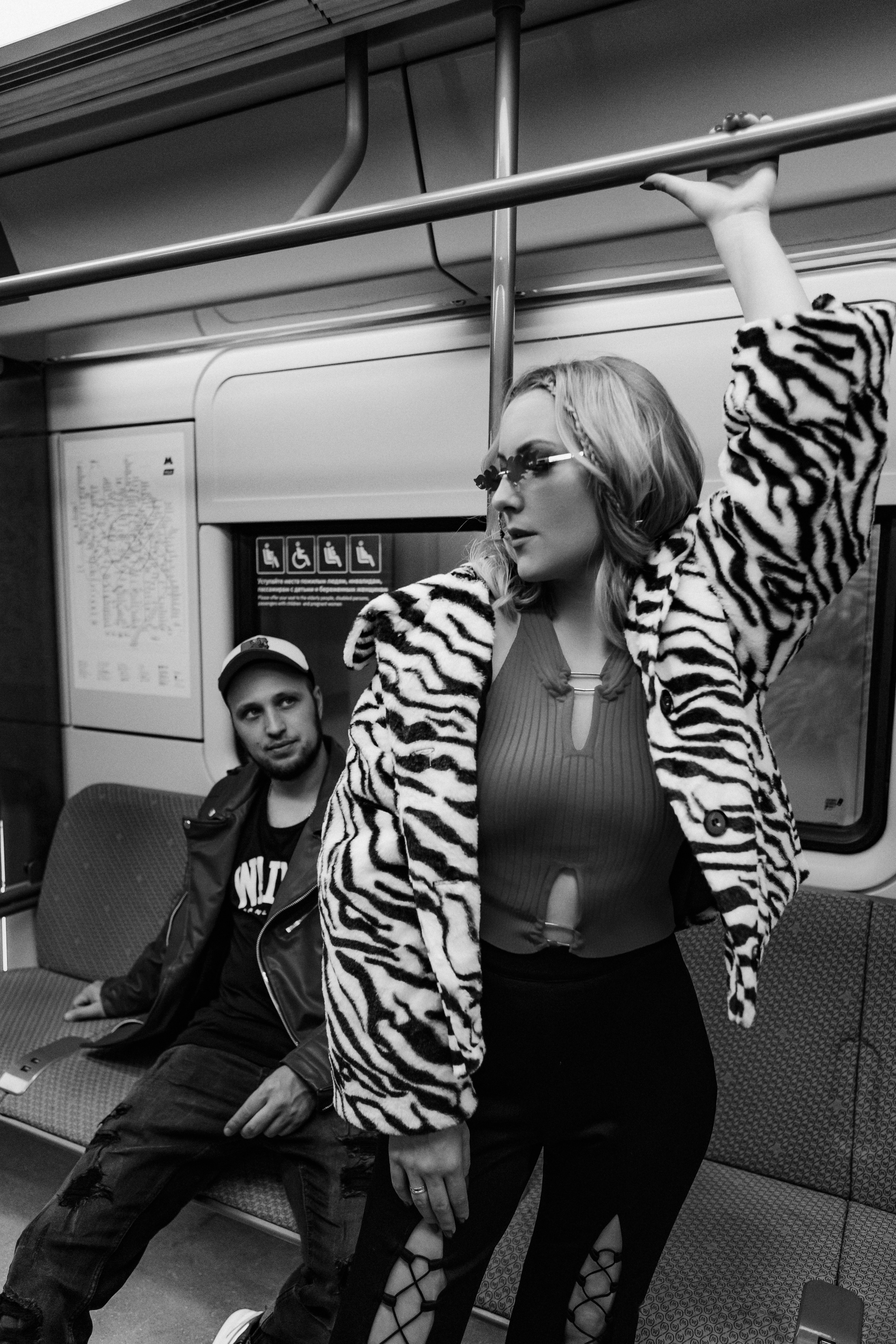 Лавстори в метро. Фотограф в Москве Ольга Сатони