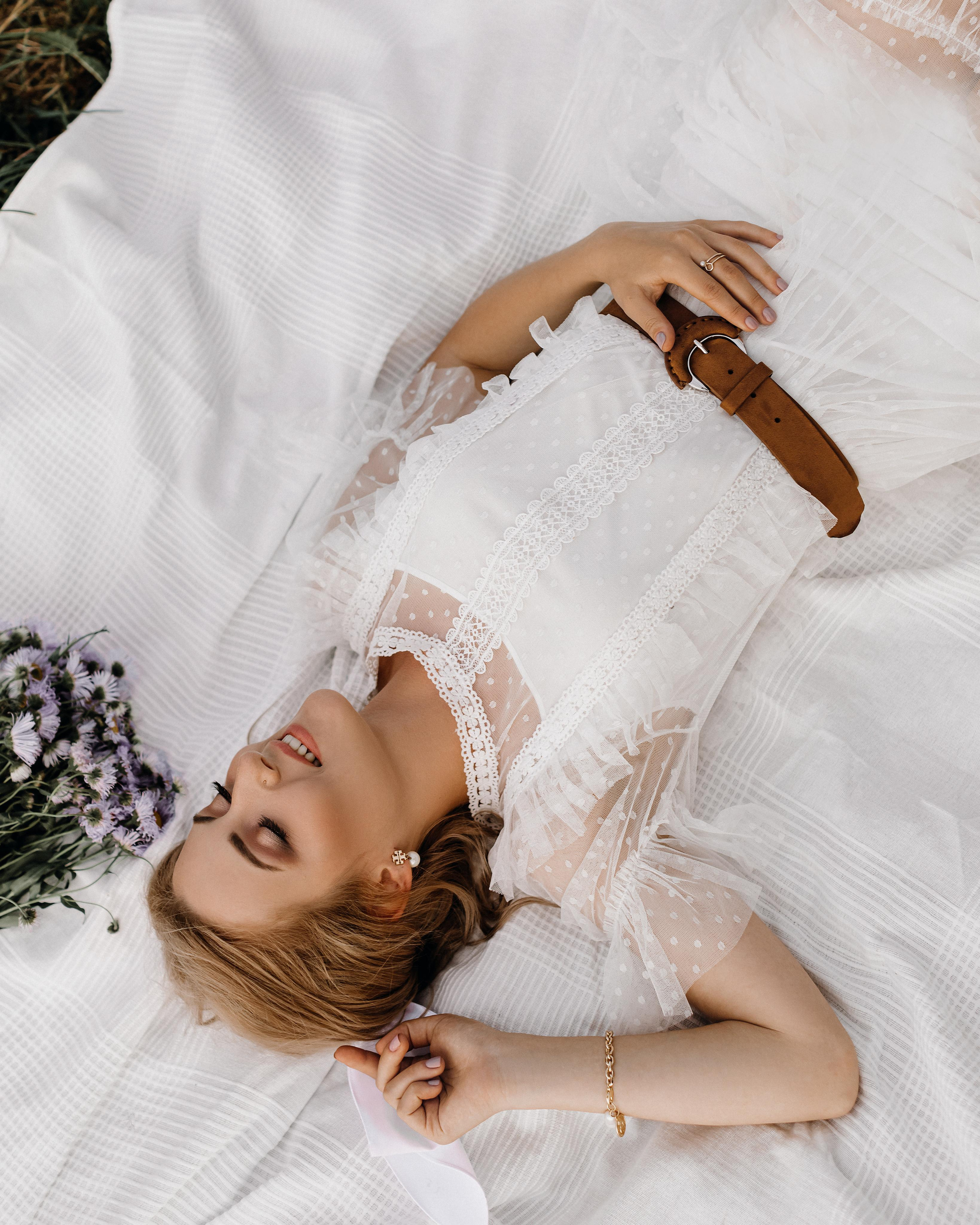 Лавстори в поле. Фотограф в Москве Ольга Сатони