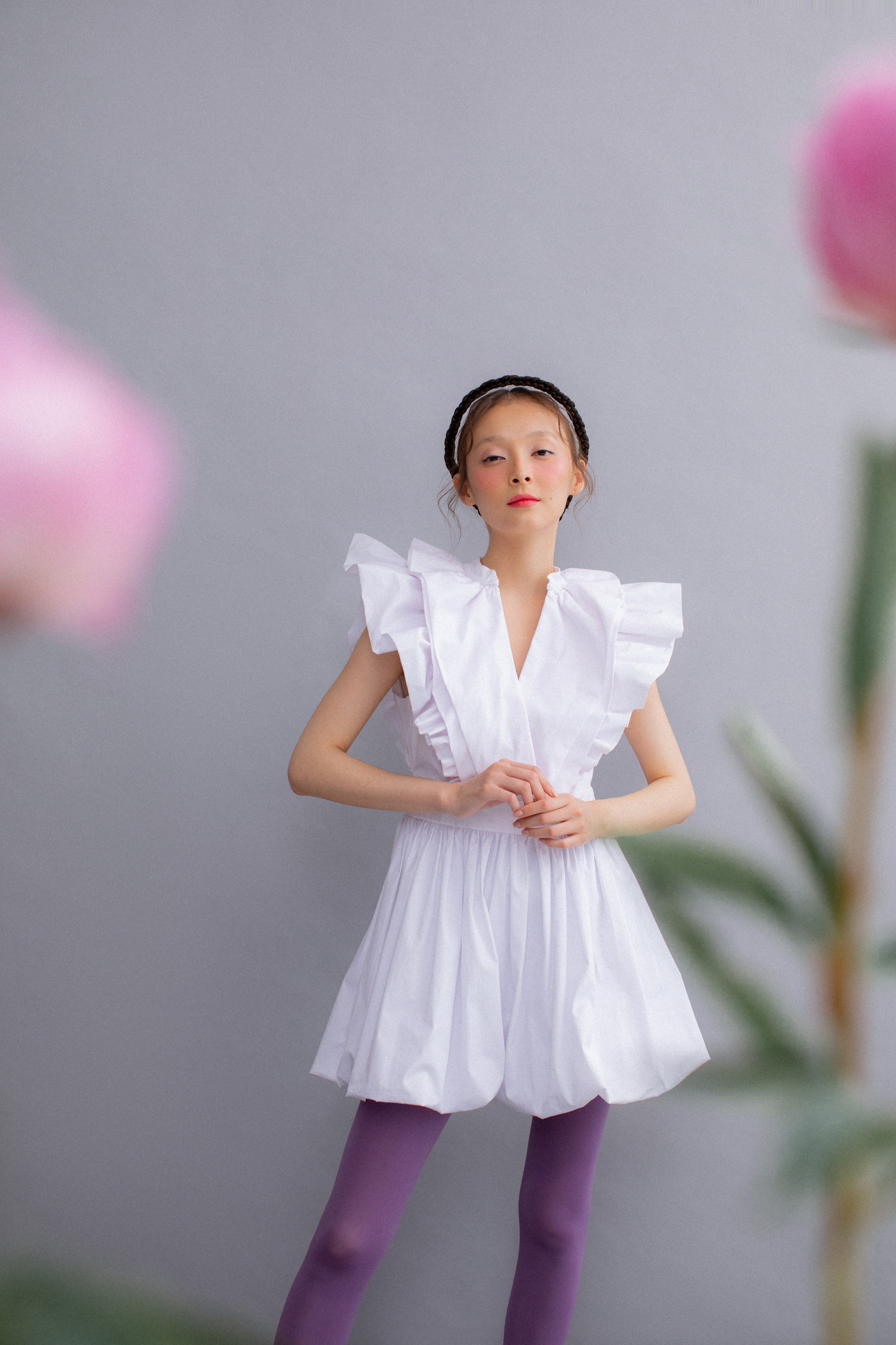 Фотосессия на фоне с цветами