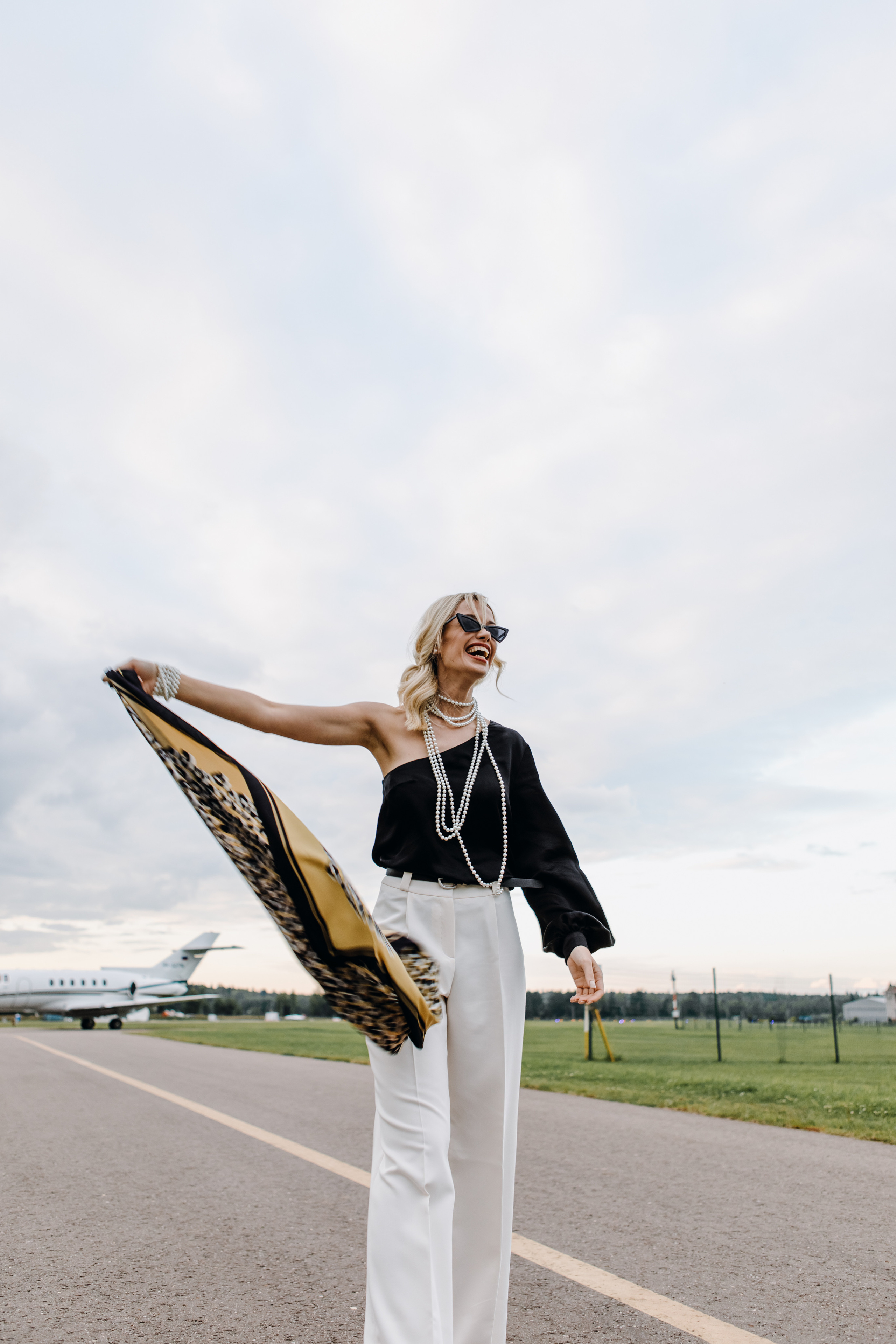 Съемка на аэродроме с самолетом. Фотограф в Москве Ольга Сатони