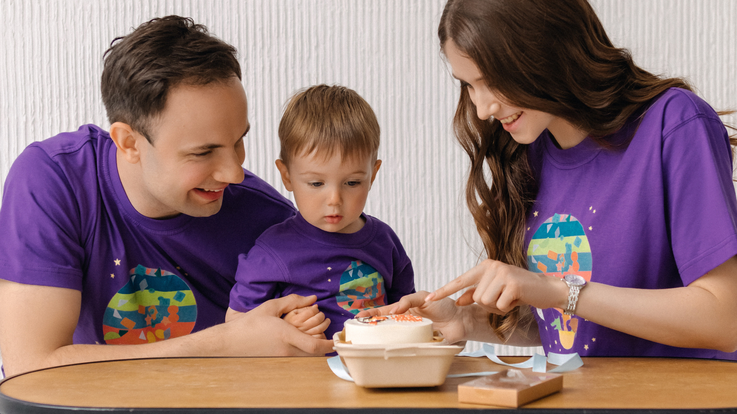 Настя, Слава и Илья. Семейная фотосессия минимализм. Фотограф в Москве Ольга Сатони