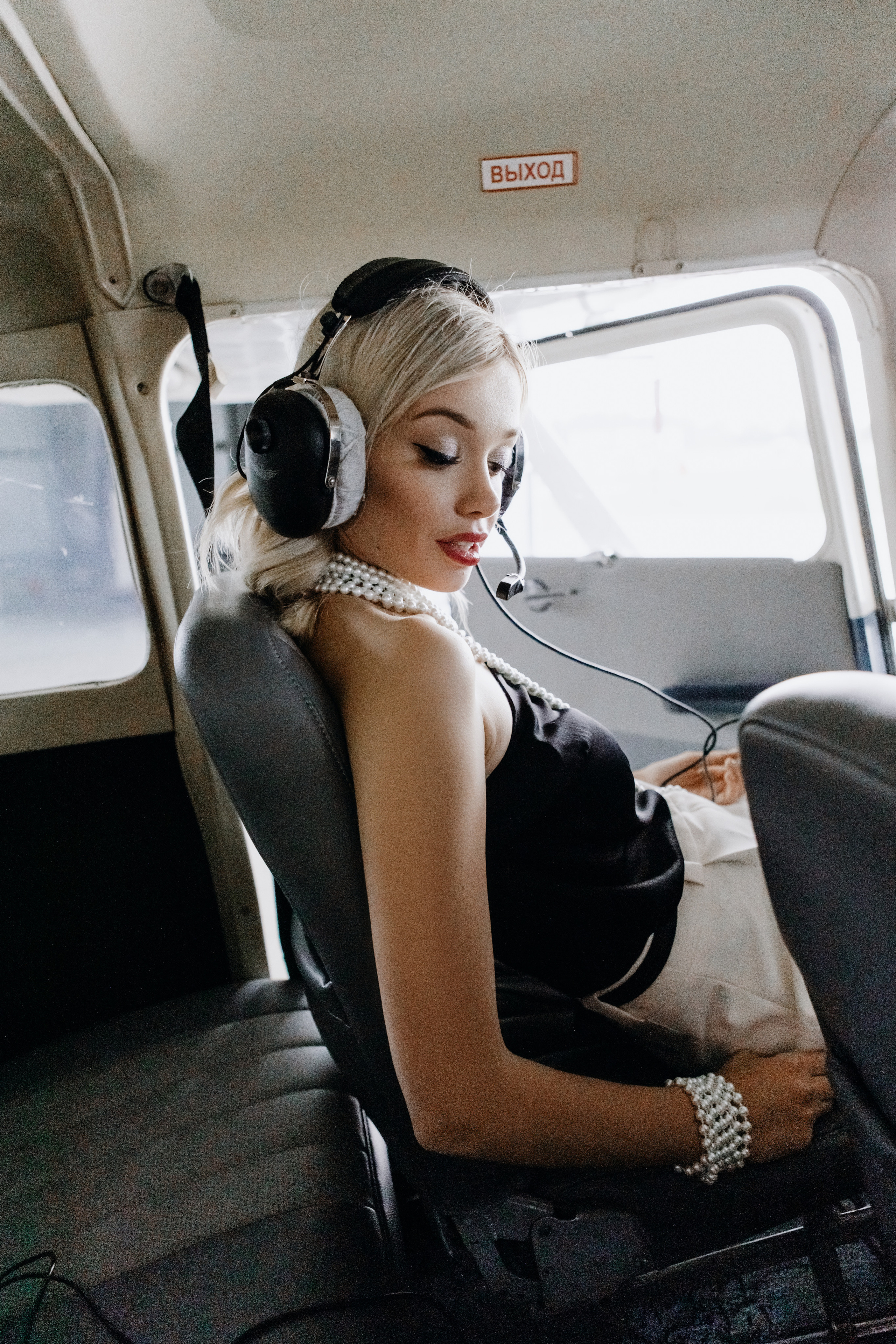 Съемка на аэродроме с самолетом. Фотограф в Москве Ольга Сатони