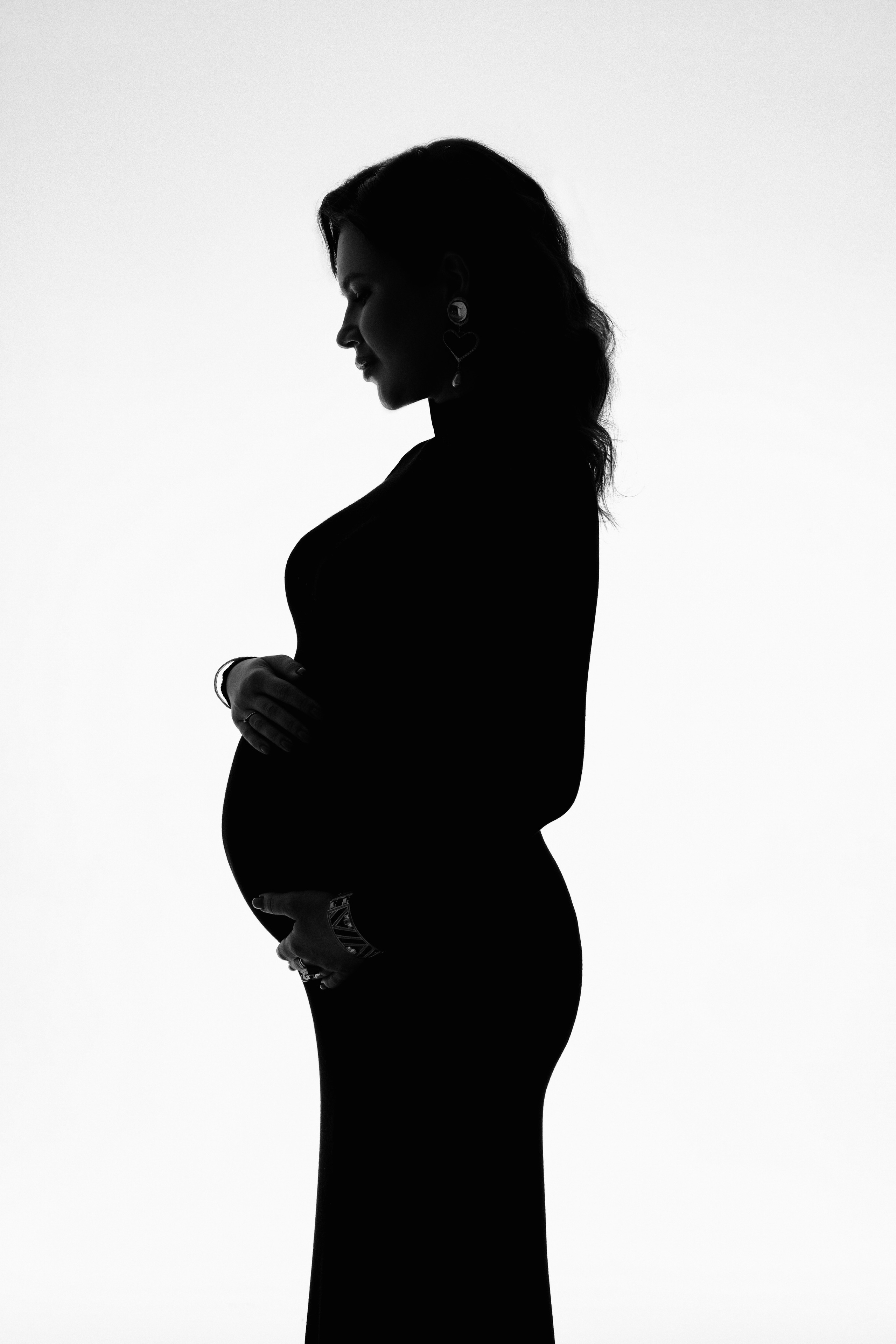 Силуэт беременной чб
