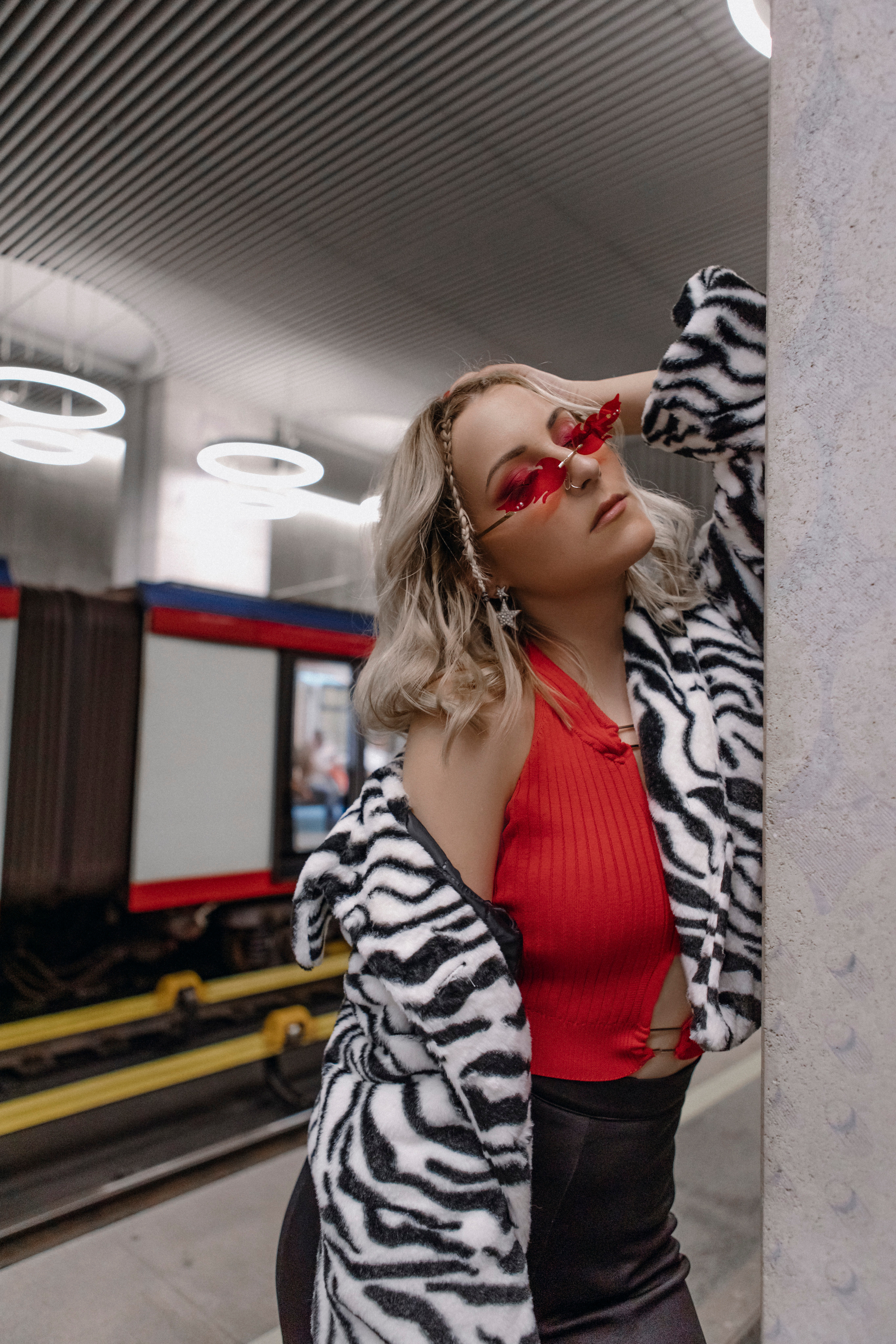 Лавстори в метро. Фотограф в Москве Ольга Сатони