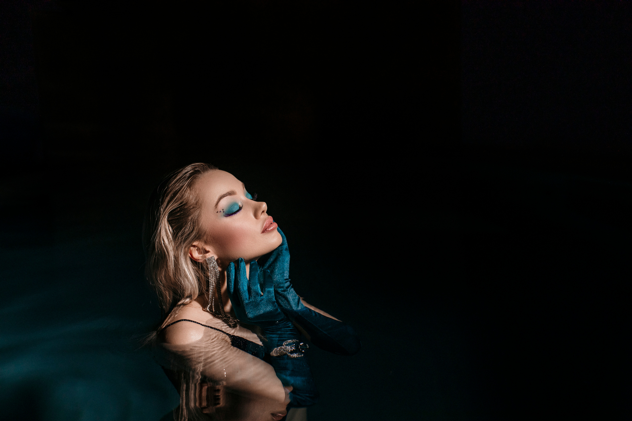 Фотосессия в бассейне. Клавдия. Фотограф в Москве Ольга Сатони