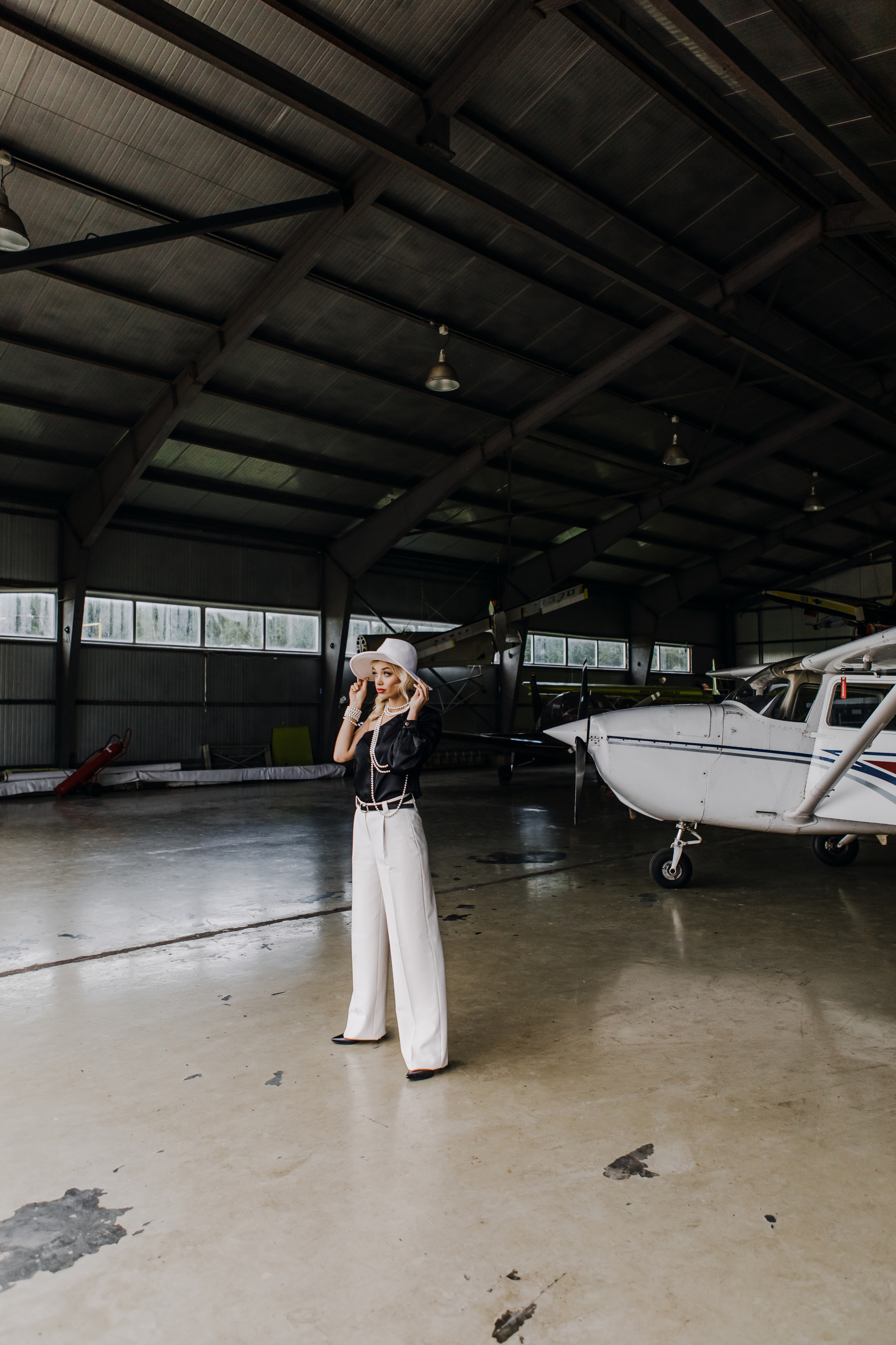 Съемка на аэродроме с самолетом. Фотограф в Москве Ольга Сатони