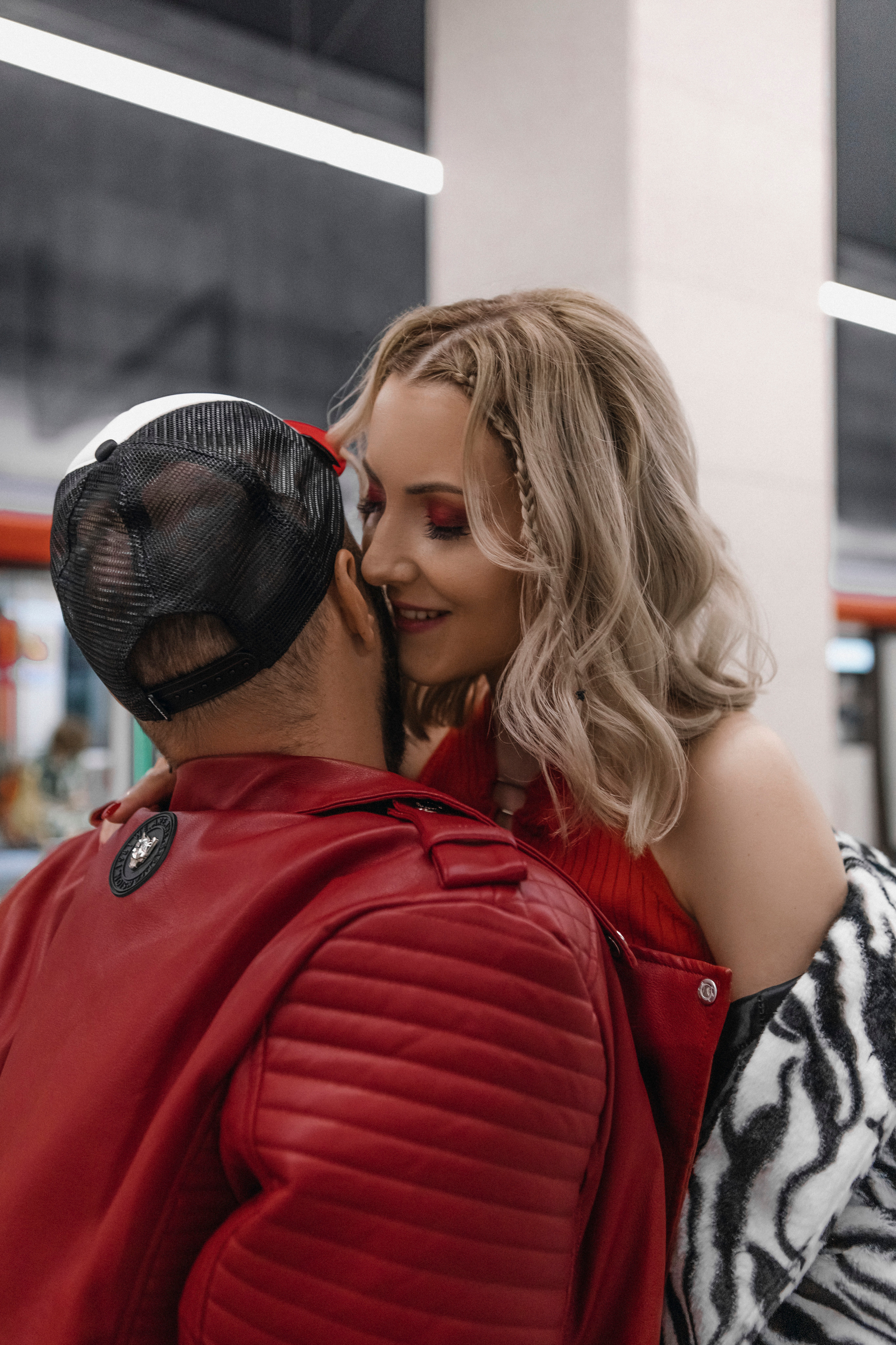 Лавстори в метро. Фотограф в Москве Ольга Сатони