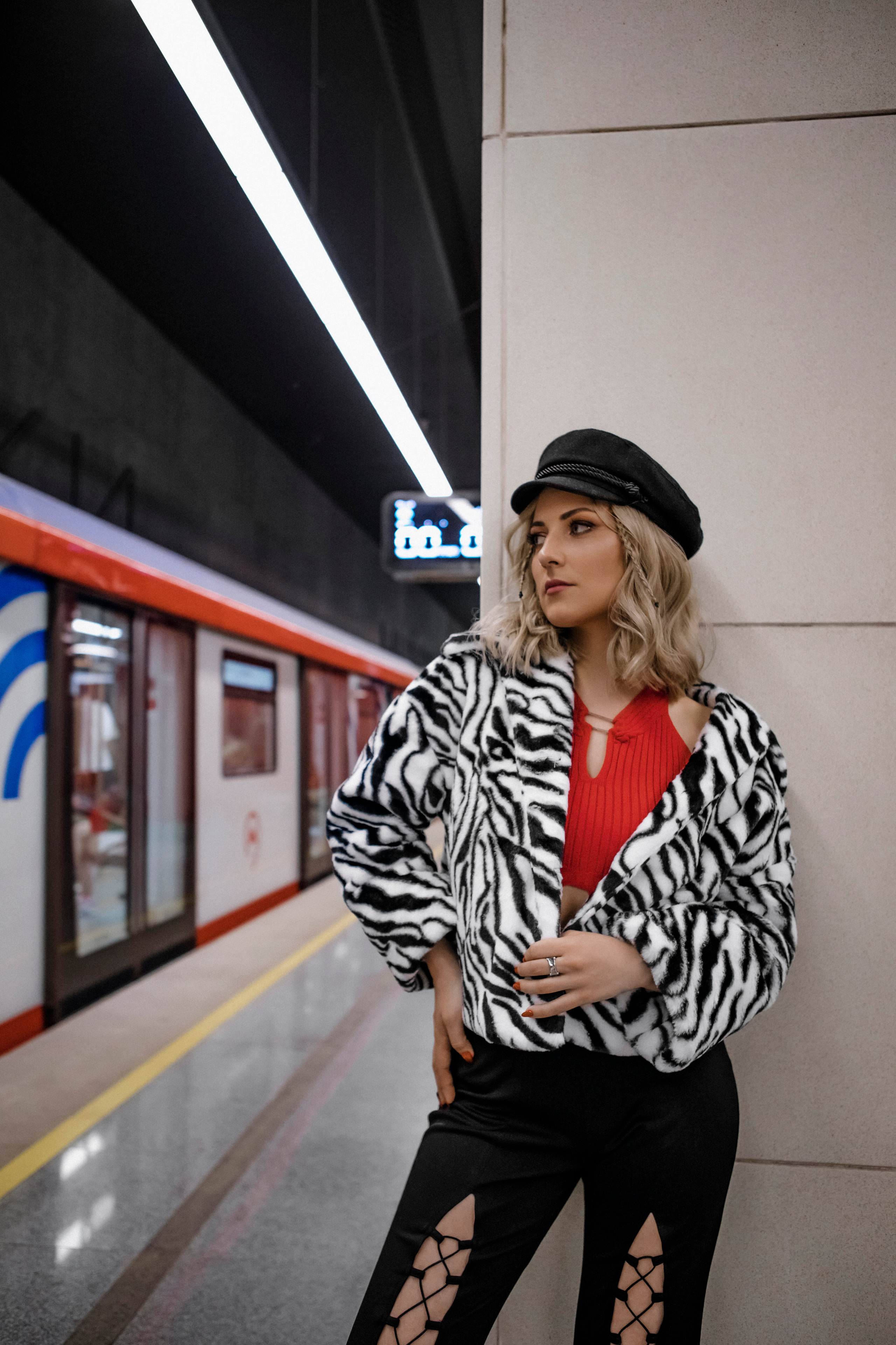 Лавстори в метро. Фотограф в Москве Ольга Сатони