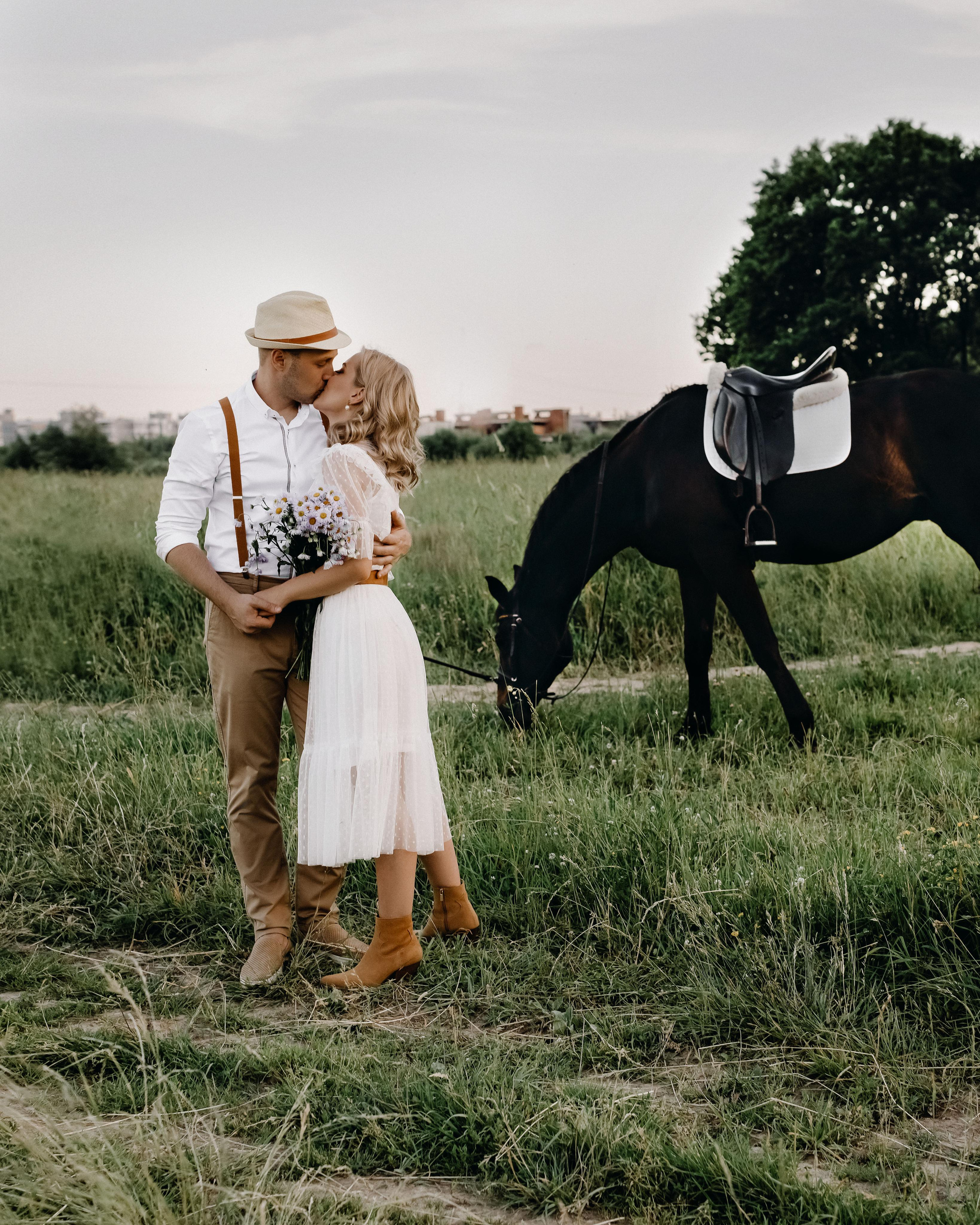 Лавстори в поле. Фотограф в Москве Ольга Сатони