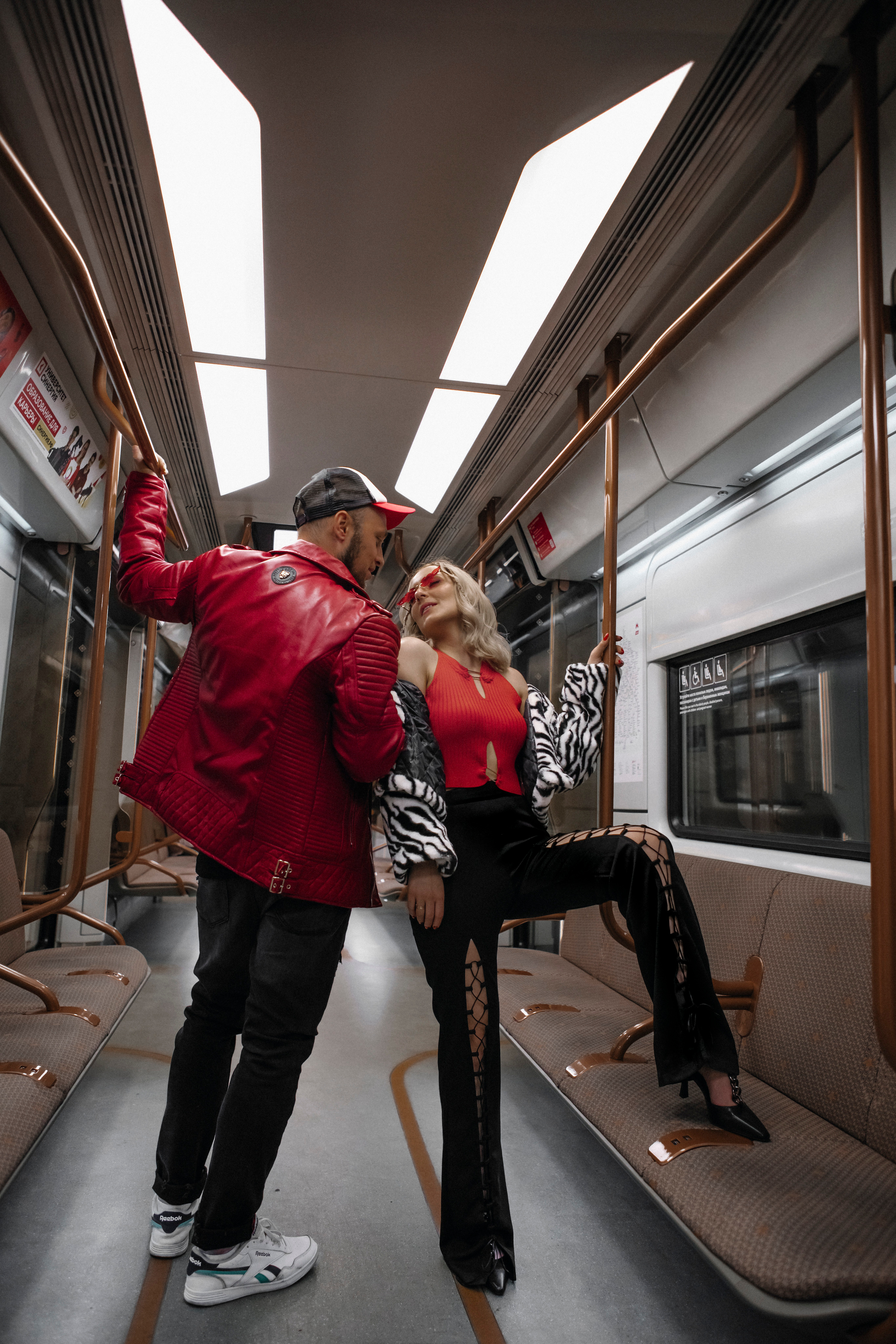 Лавстори в метро. Фотограф в Москве Ольга Сатони