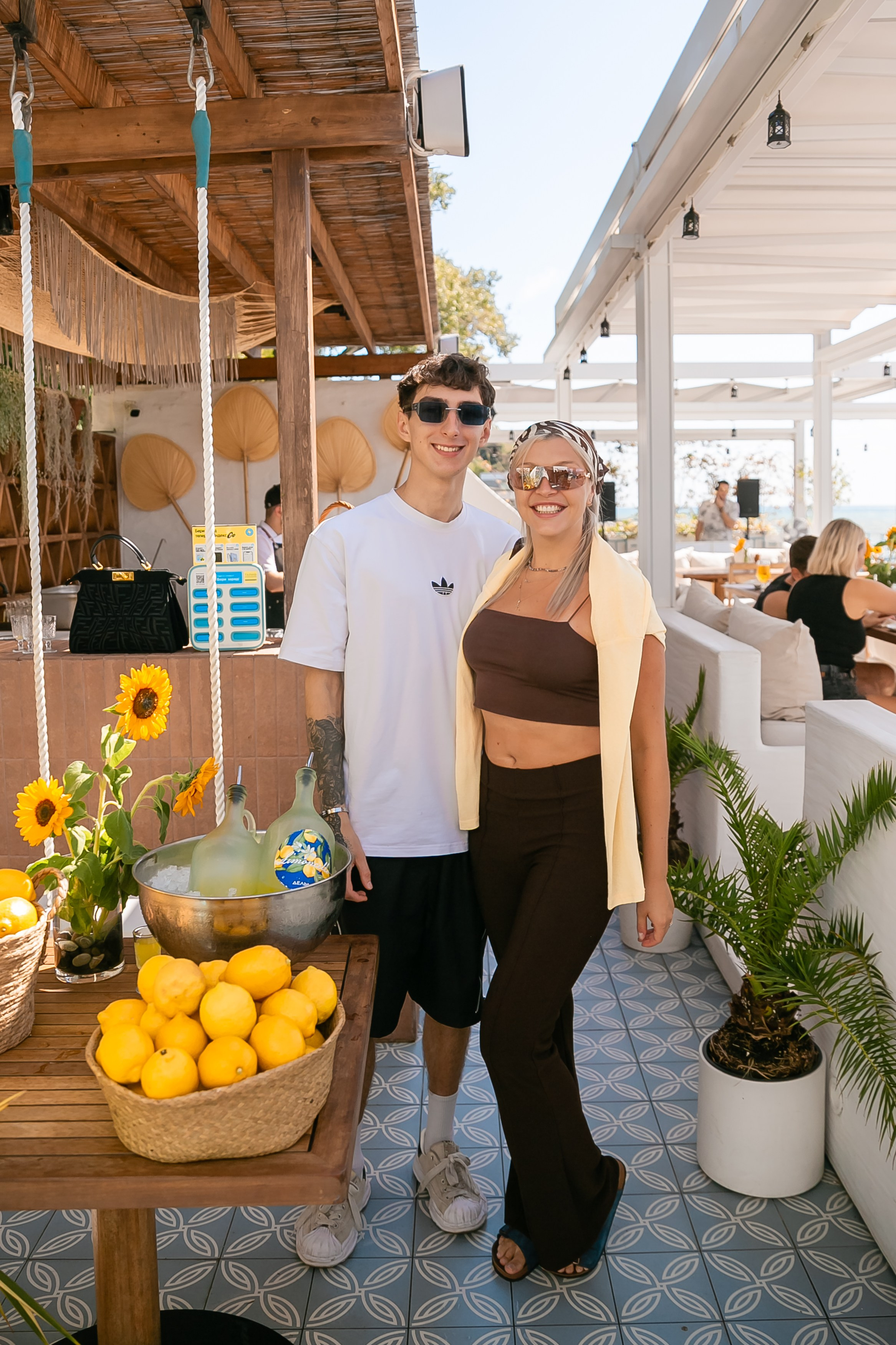 «Похмельный рейв» в ресторане DELMAR. Репортажный фотограф в Ялте Алексей Семёнов