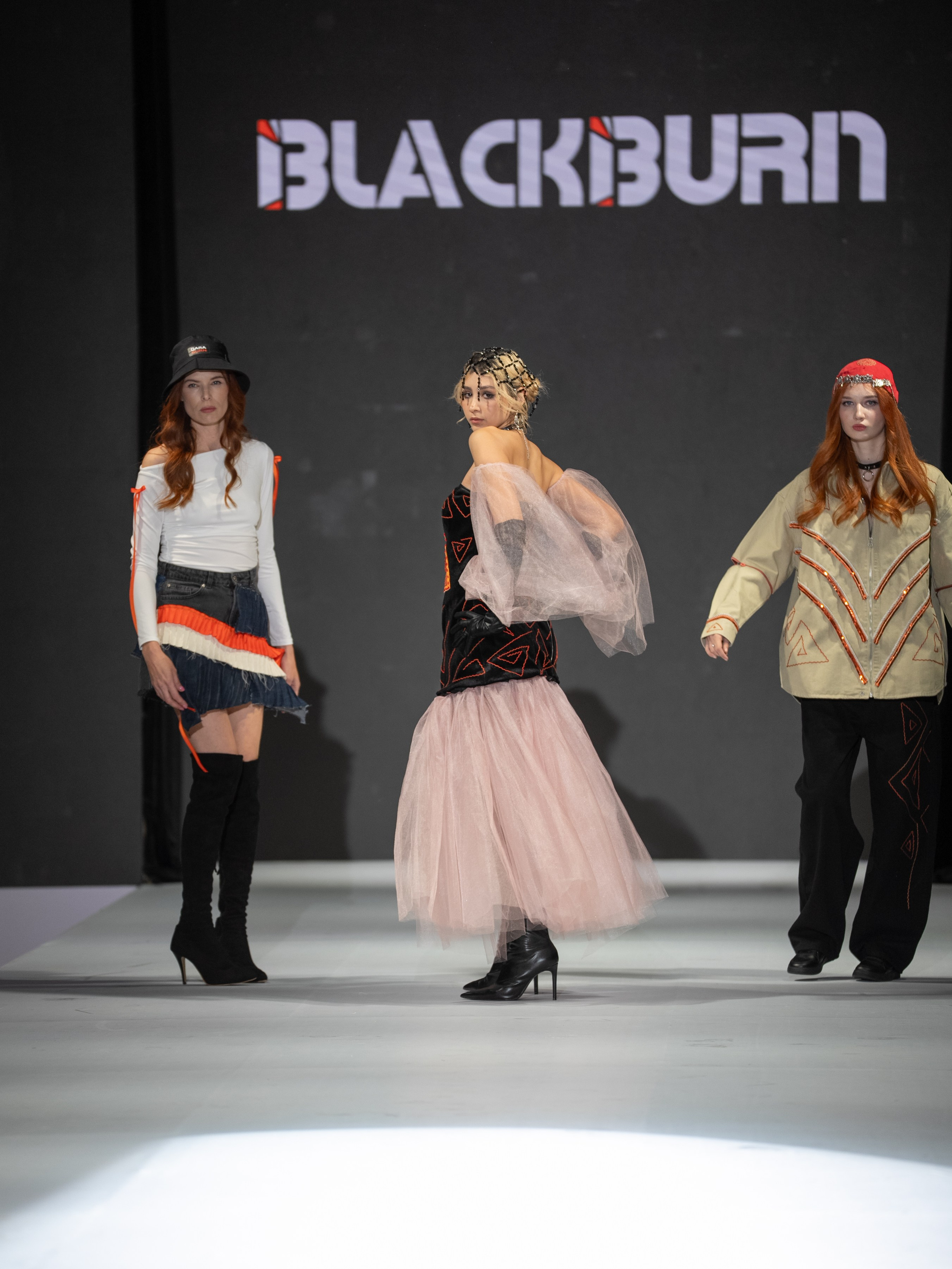 EURASIAN FASHION WEEK BlackBurn. Сайт Алматинского НЮ АРТ, будуар и фэшн фотографа Дениса Карпенко