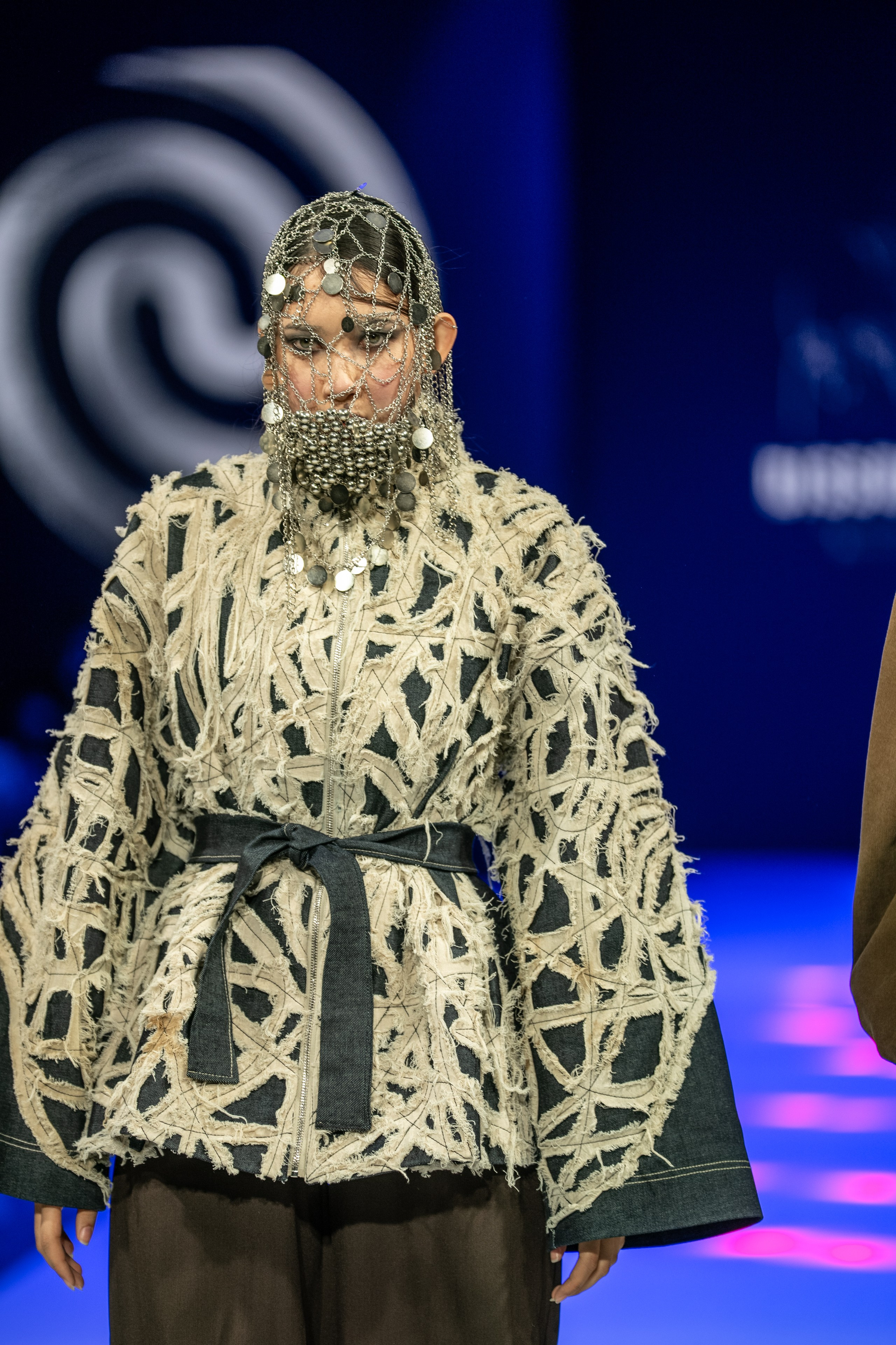 Eurasia Fashion Week 2026 Dissonance 02. Сайт Алматинского НЮ АРТ, будуар и фэшн фотографа Дениса Карпенко