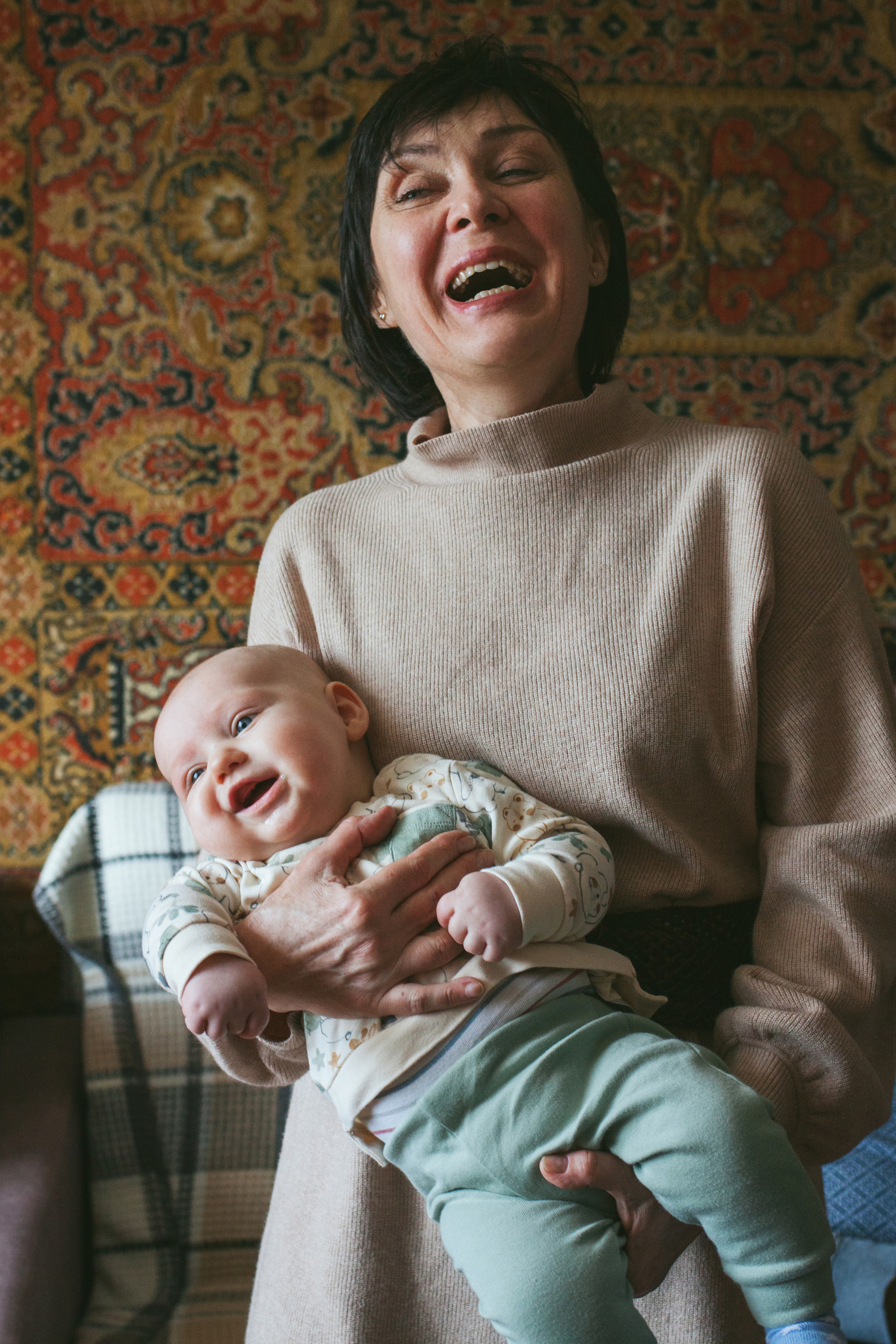 Семейная фотосессия с прадедушкой, бабушкой и родителями. Психолог Онлайн и в Симферополе Елена Федорина
