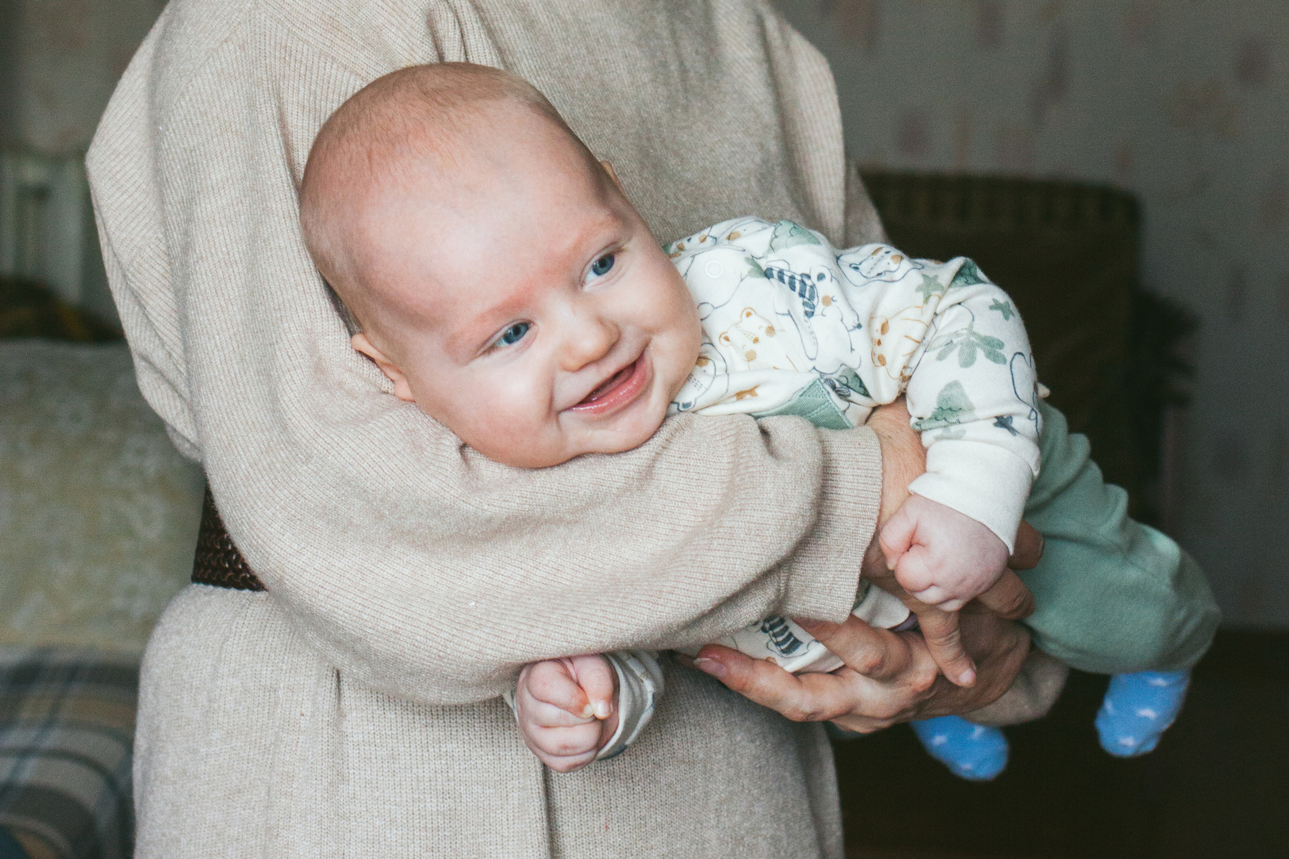Семейная фотосессия с прадедушкой, бабушкой и родителями. Психолог Онлайн и в Симферополе Елена Федорина