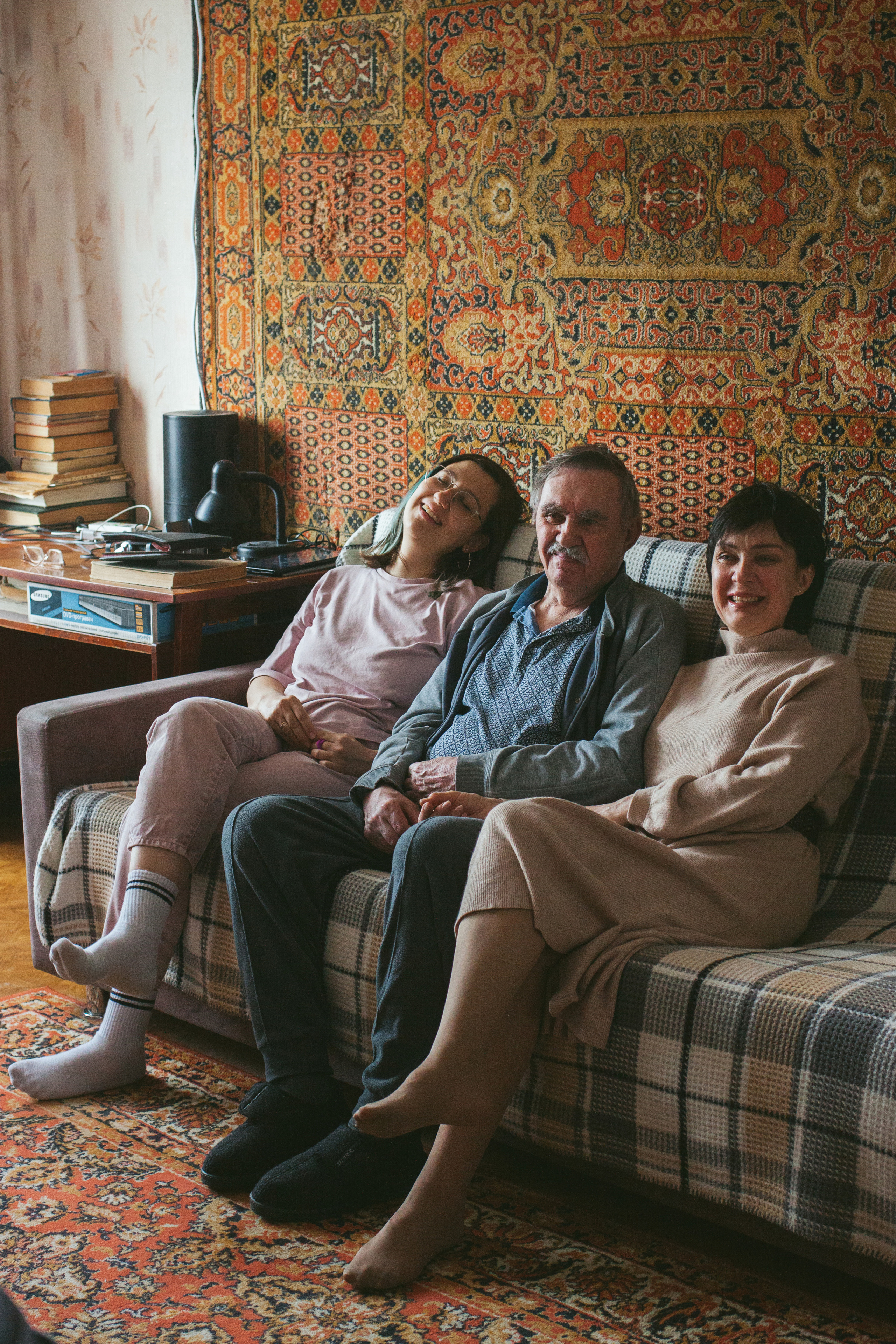 Семейная фотосессия с прадедушкой, бабушкой и родителями. Психолог Онлайн и в Симферополе Елена Федорина