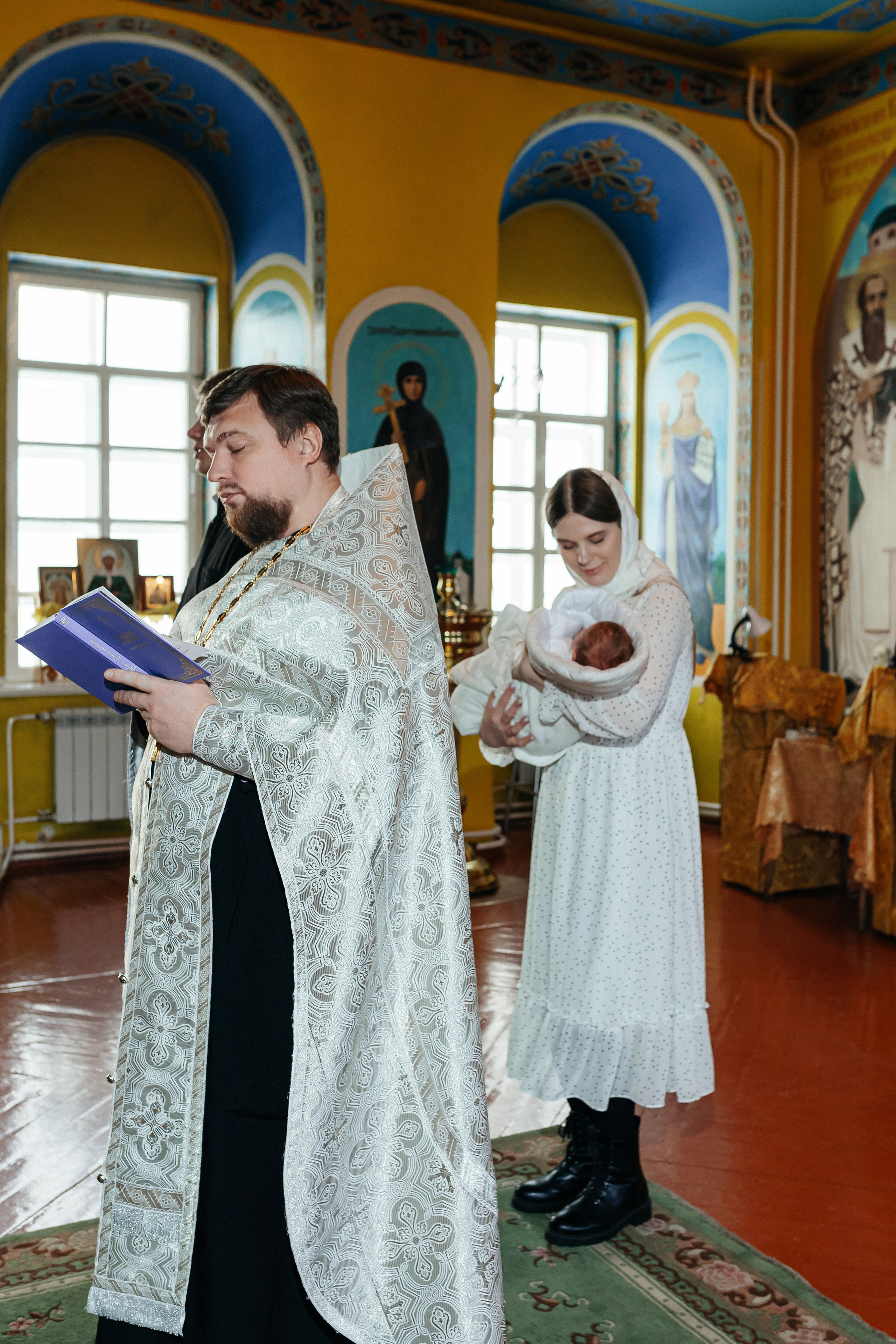 Фотосъемка крещения. Фотограф Ким Наталья в Красноярске