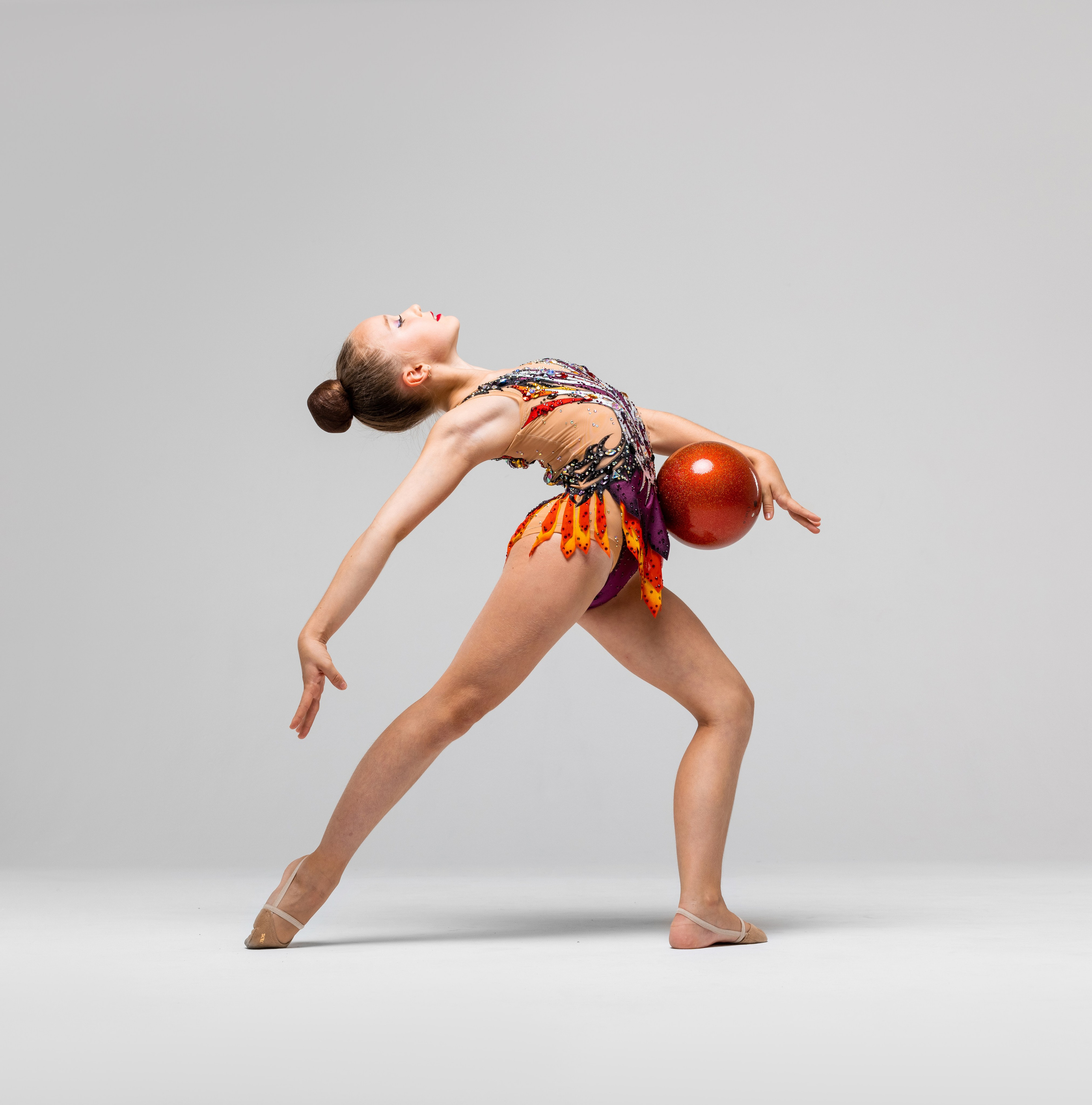 Фотосъёмка гимнасток на белой циклораме. Балетный фотограф Алина Ханько — Душа Балета