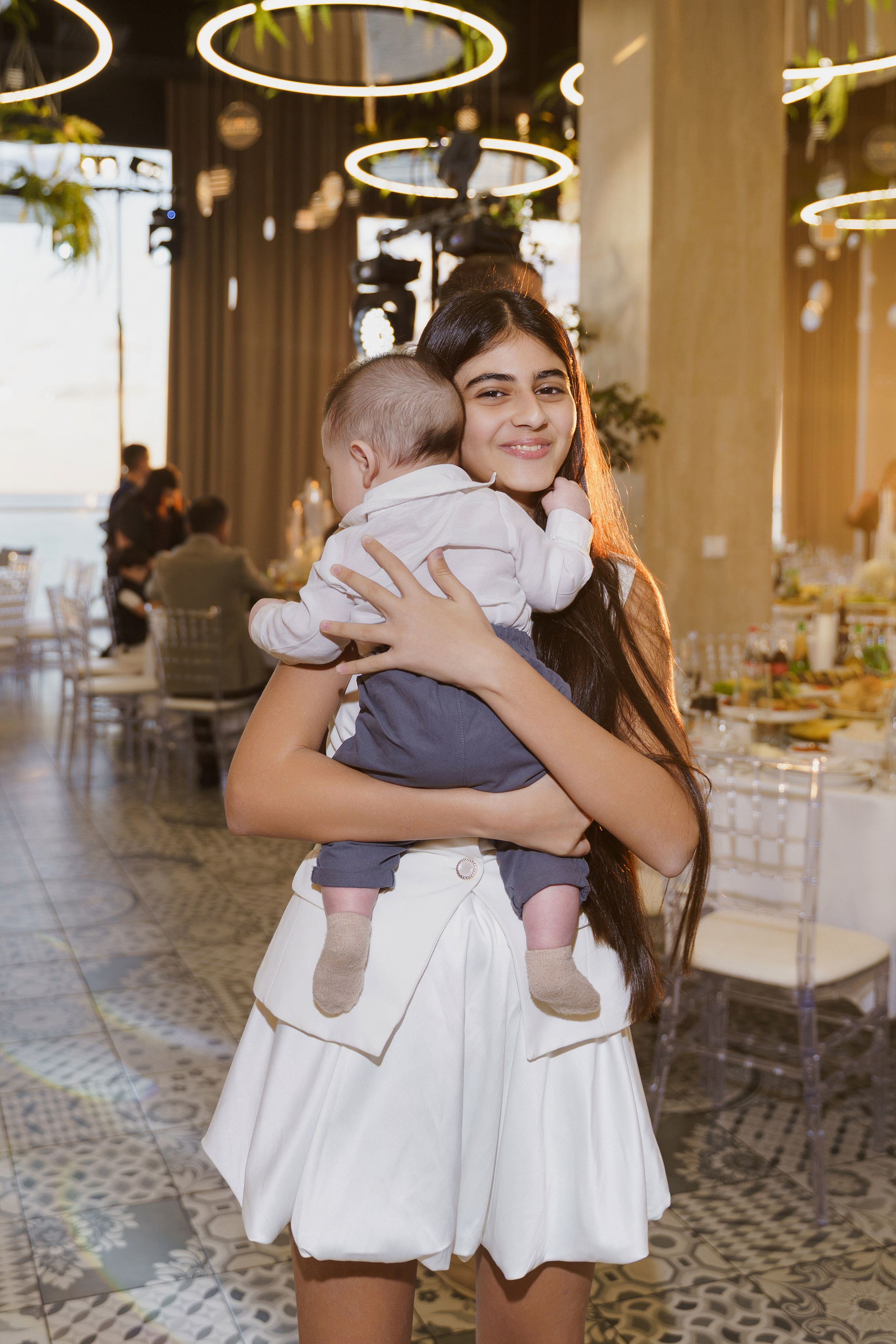 Красивое обручение на берегу чёрного моря в Лермонтово от ТВИНС СТУДИО. ТВИНС СТУДИО — лучшие свадебные фотографы и видеографы в Краснодаре