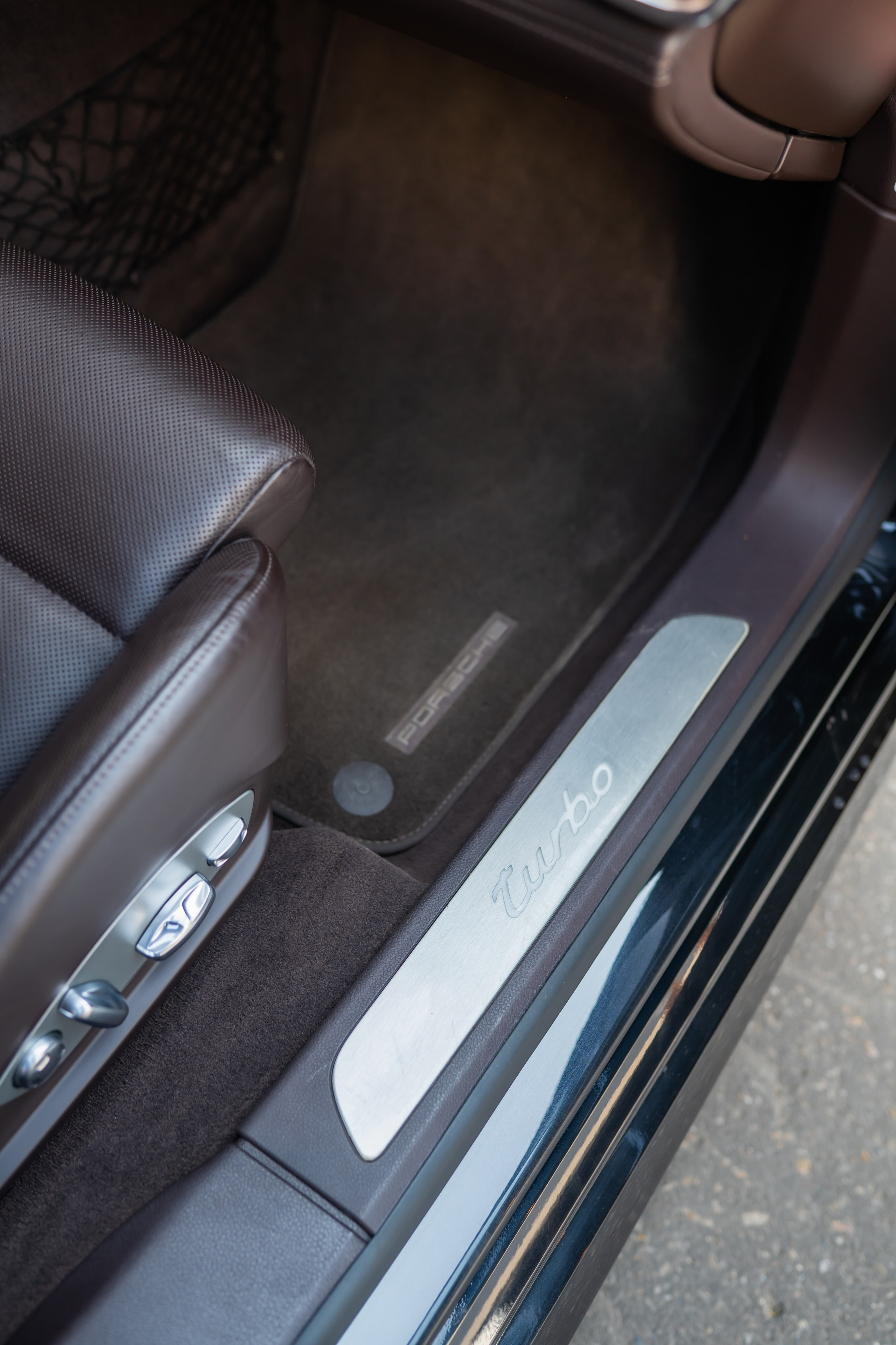 Porsche Panamera. Mirllaev