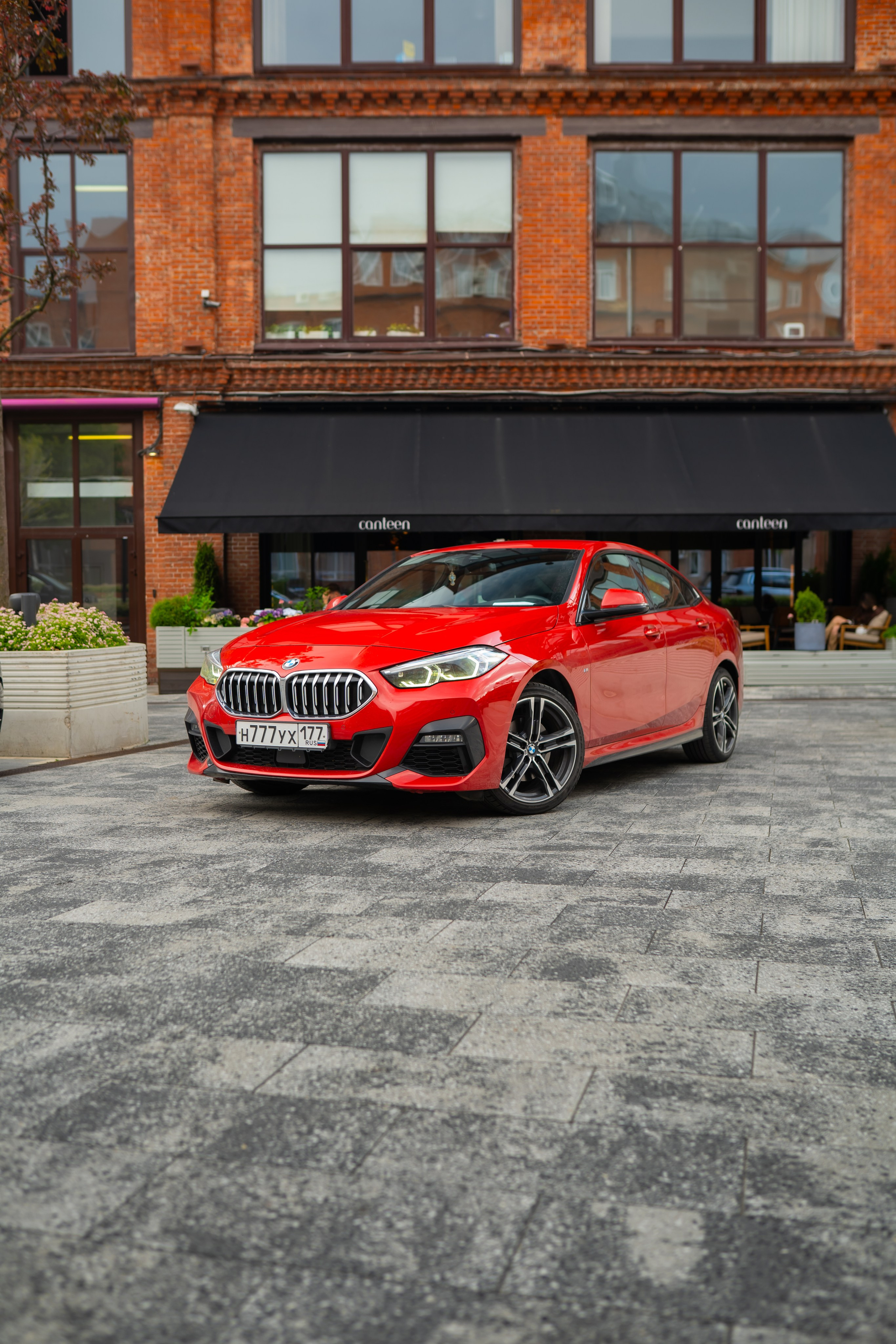 BMW 2-series. Mirllaev