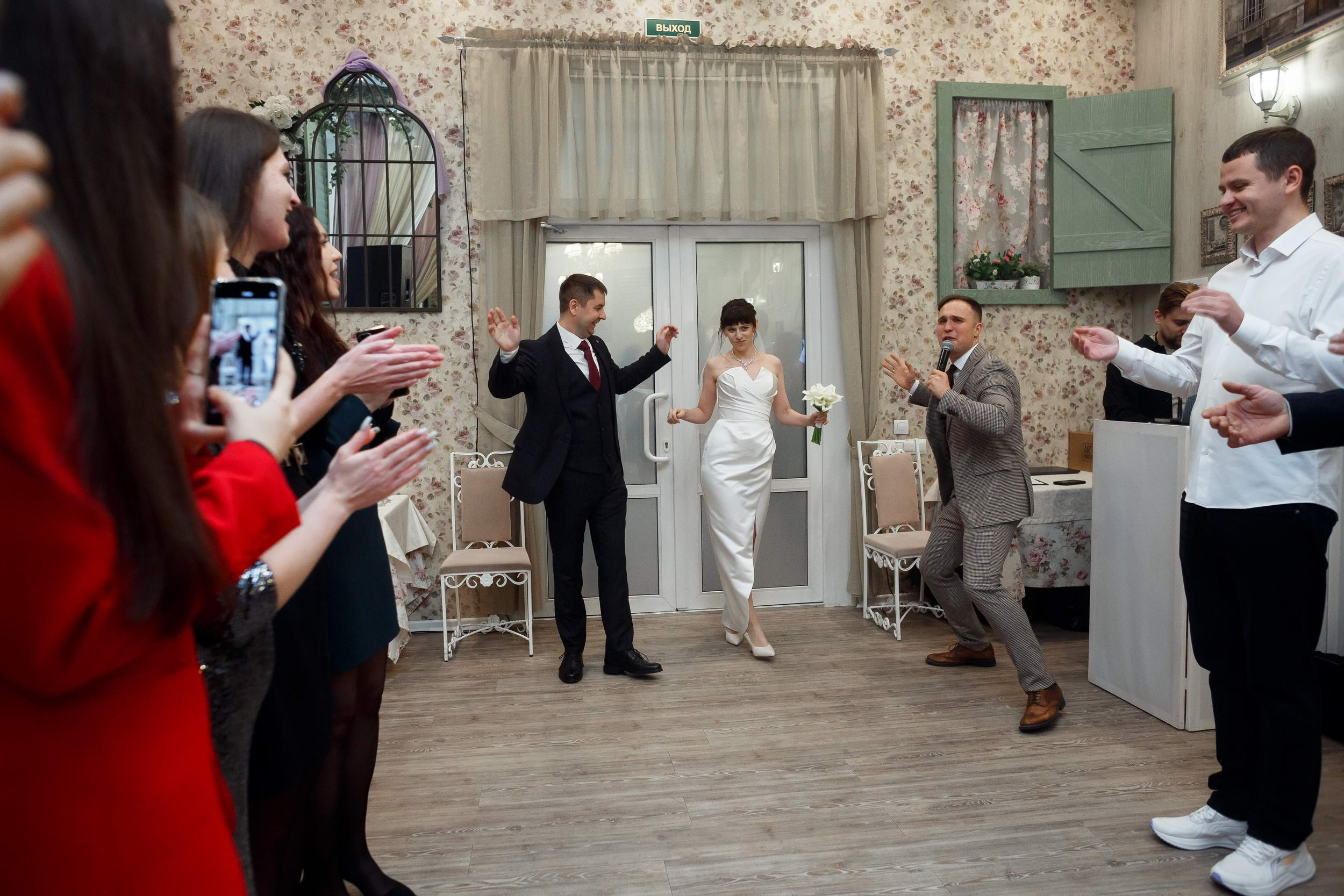 Свадьба в октябре. Свадебный фотограф Игорь Брундасов 8PHOTO на свадьбу венчание загс СПб