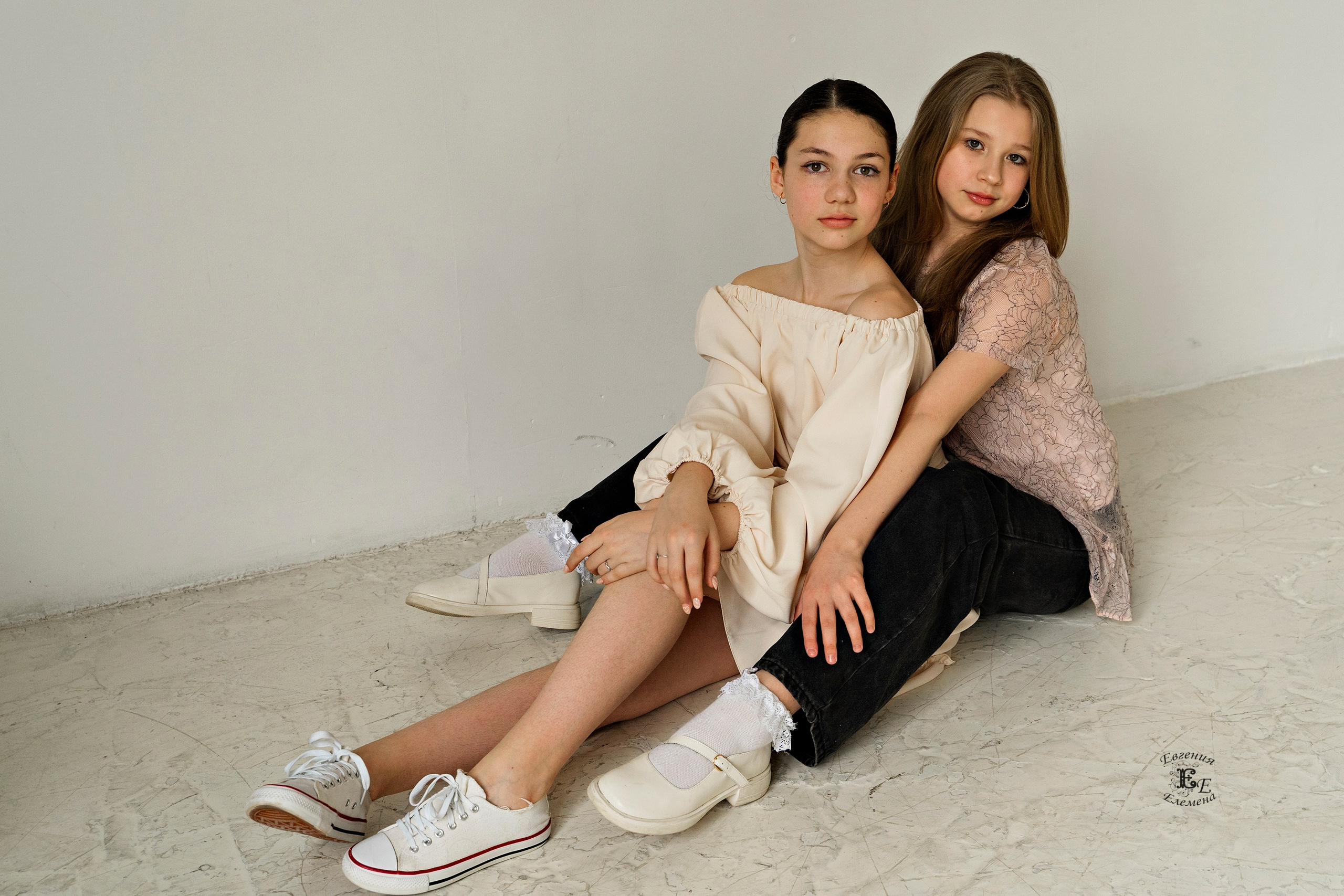 Фотосъемка Таисии и подружек. Семейный и портретный фотограф в Санкт-Петербурге Евгения Елемена