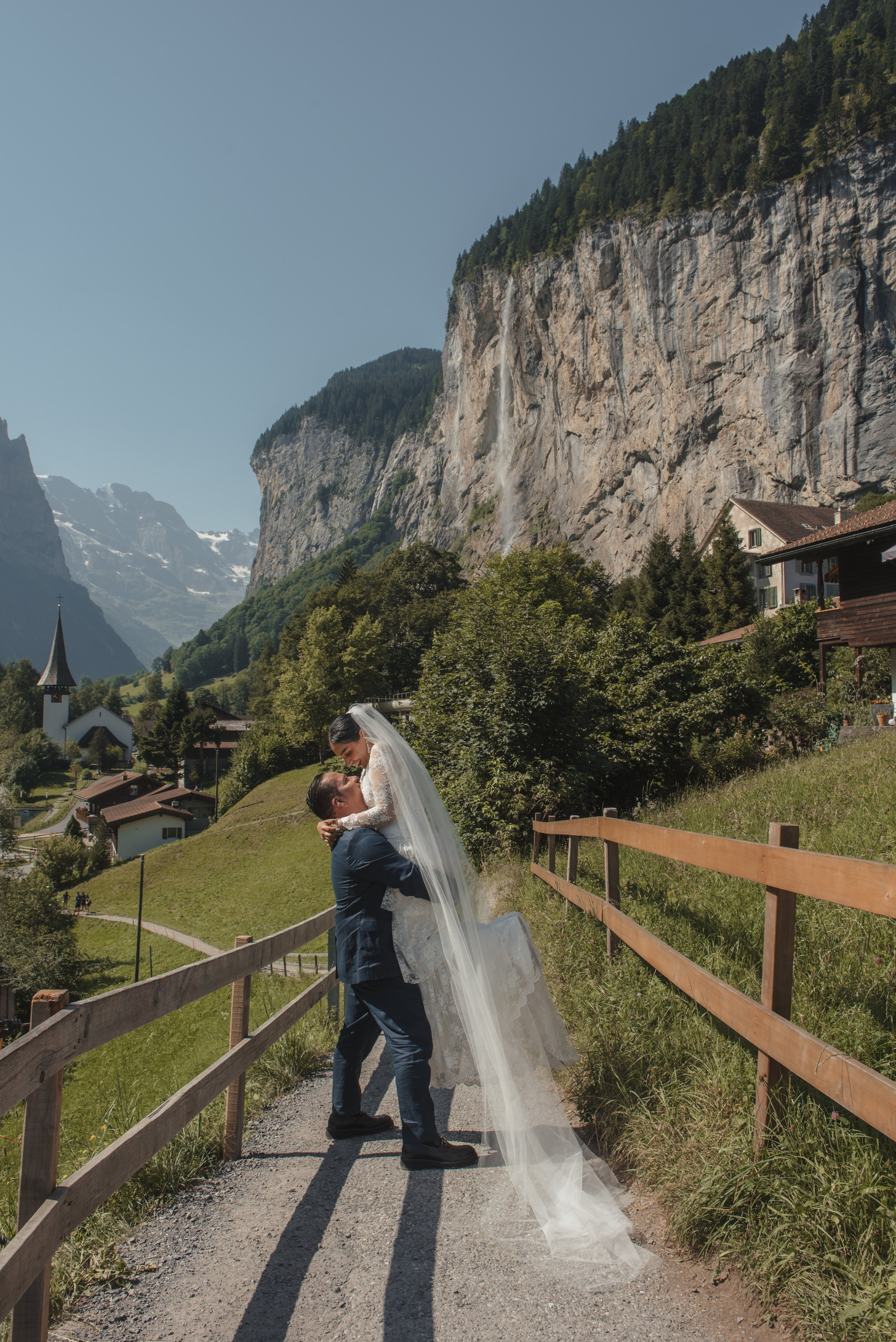 Berta & Orlando (Lauterbrunnen, Switzerland). Photographer in Interlaken area