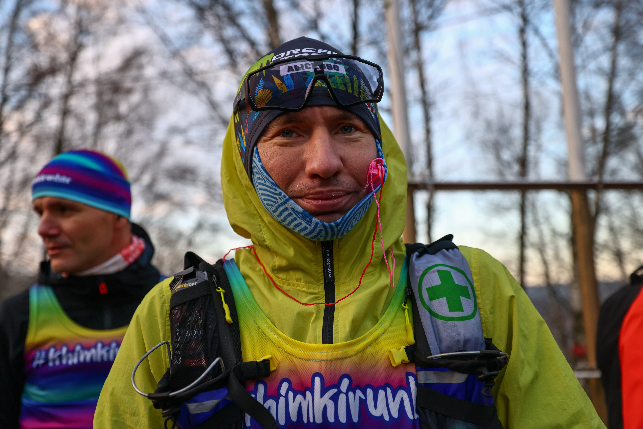 Два лепестка Химкинского марафона у дома, 23.11.25. Фотограф Сергей Ловкий