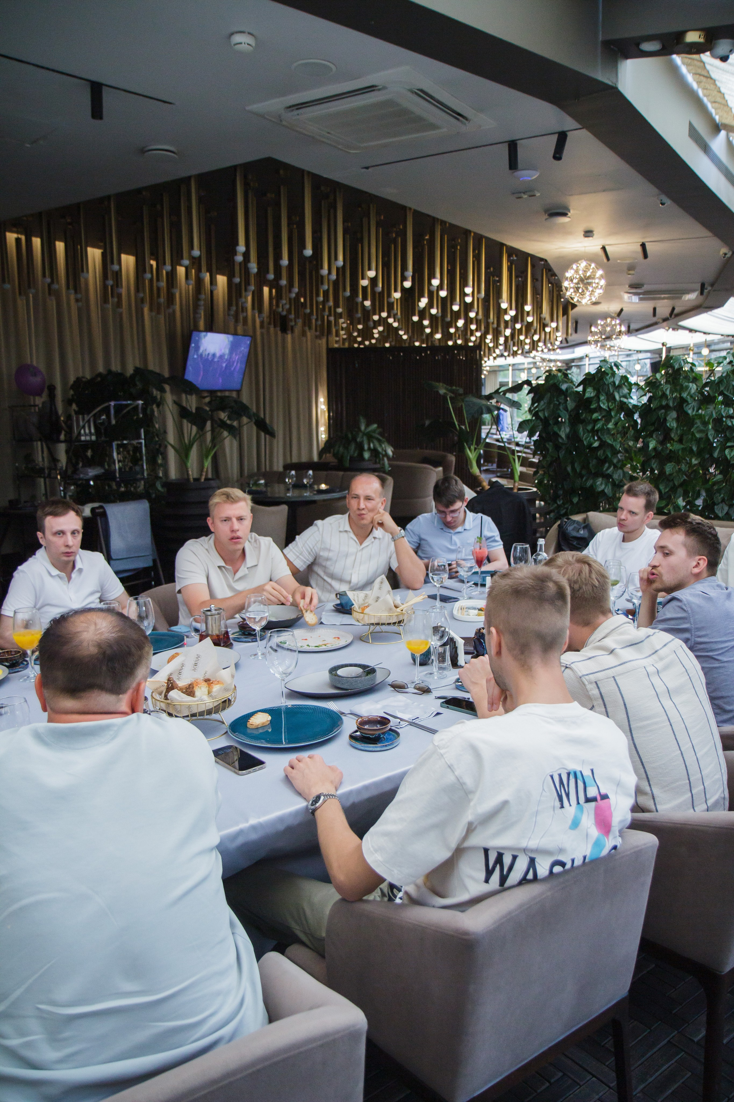 Бизнес-завтрак Германа Гаврилова. Фотограф Москва — личные фотосессии, лавстори в студии