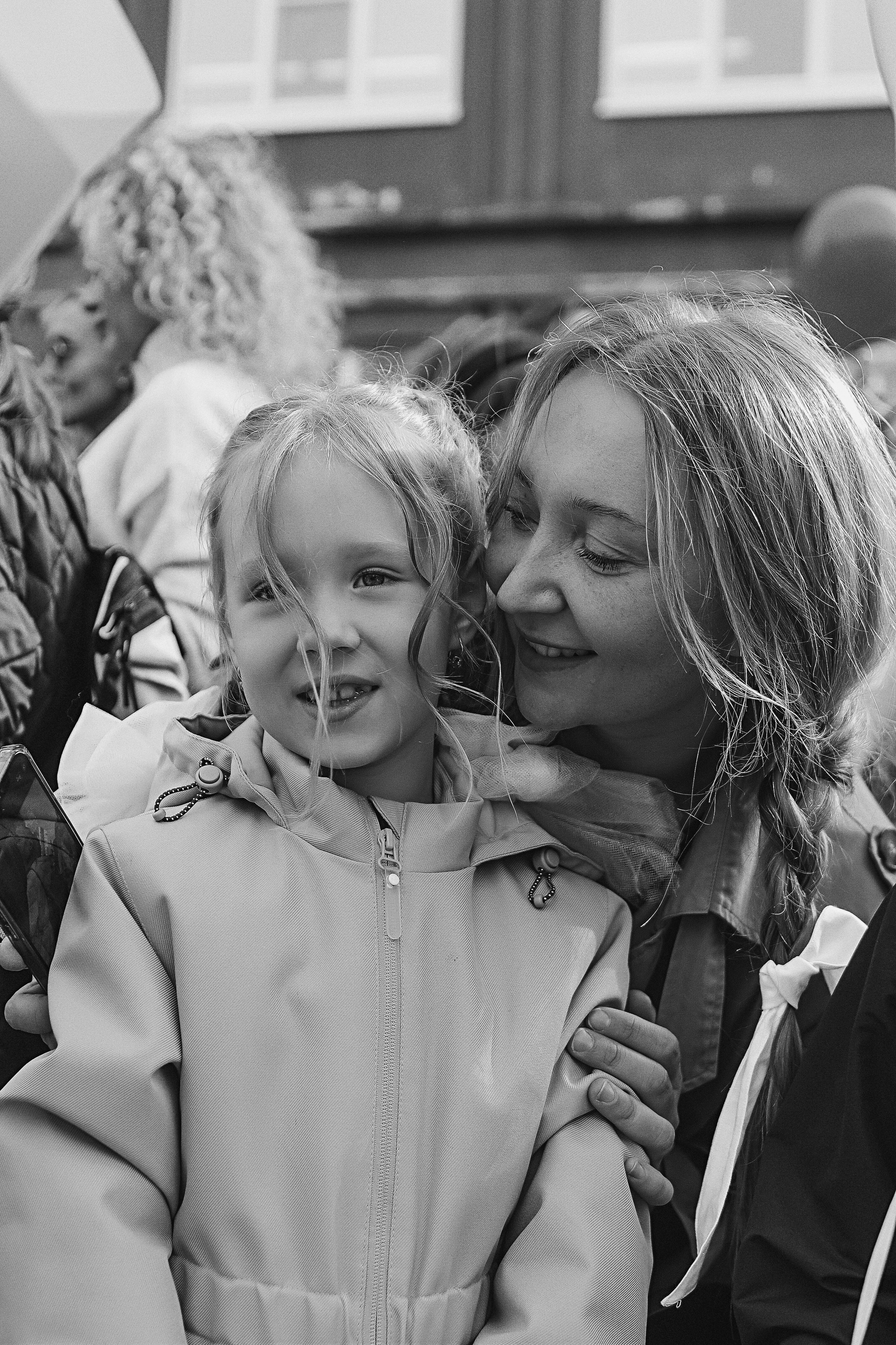 1 сентября линейка+кл час+портреты. Семейный фотограф Тюмень, фотограф на роды Салмина Мария