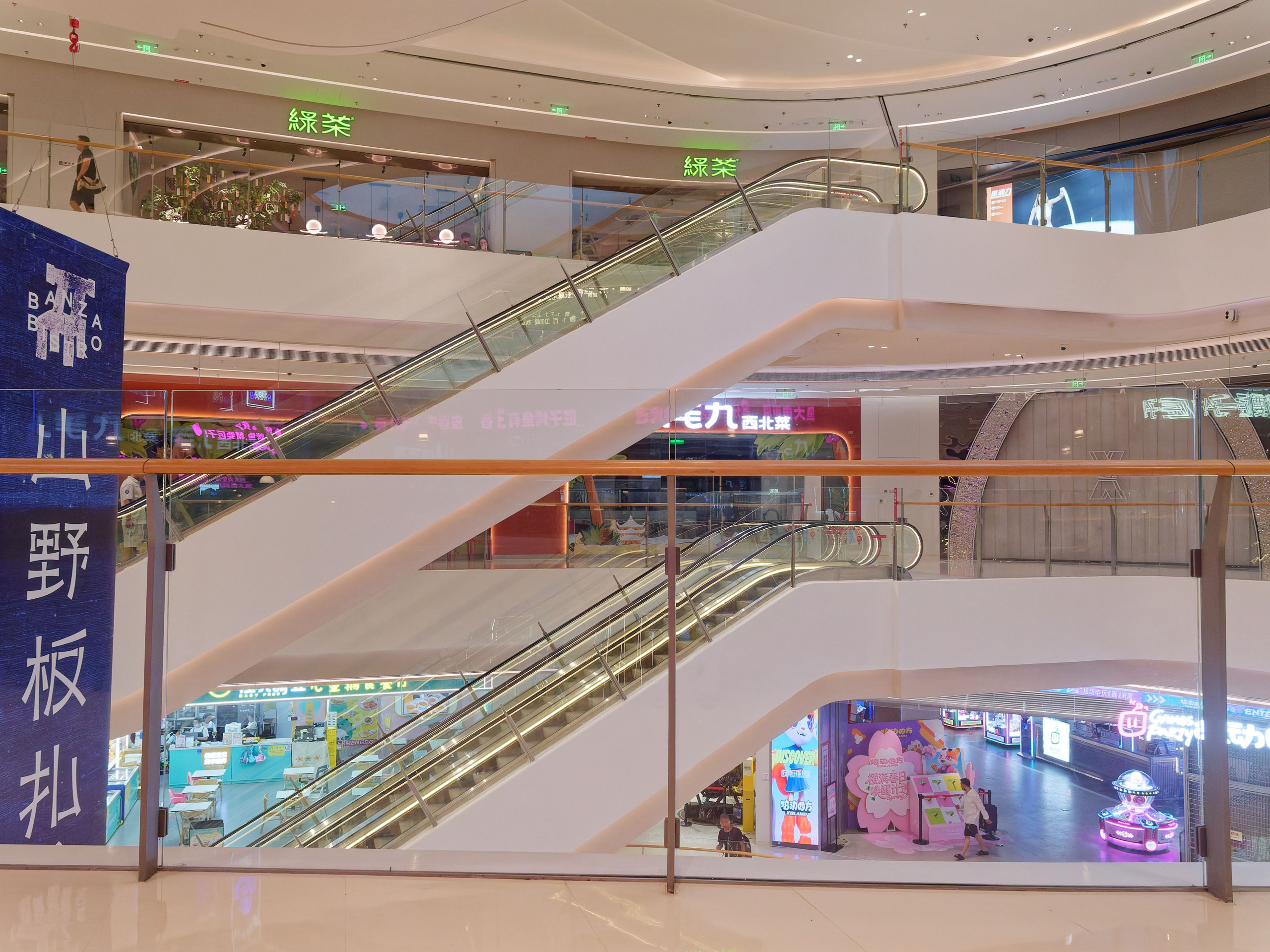 Хайнань 2026, Санья, Торговый центр «Joy City». Фотопрогулки по Миру