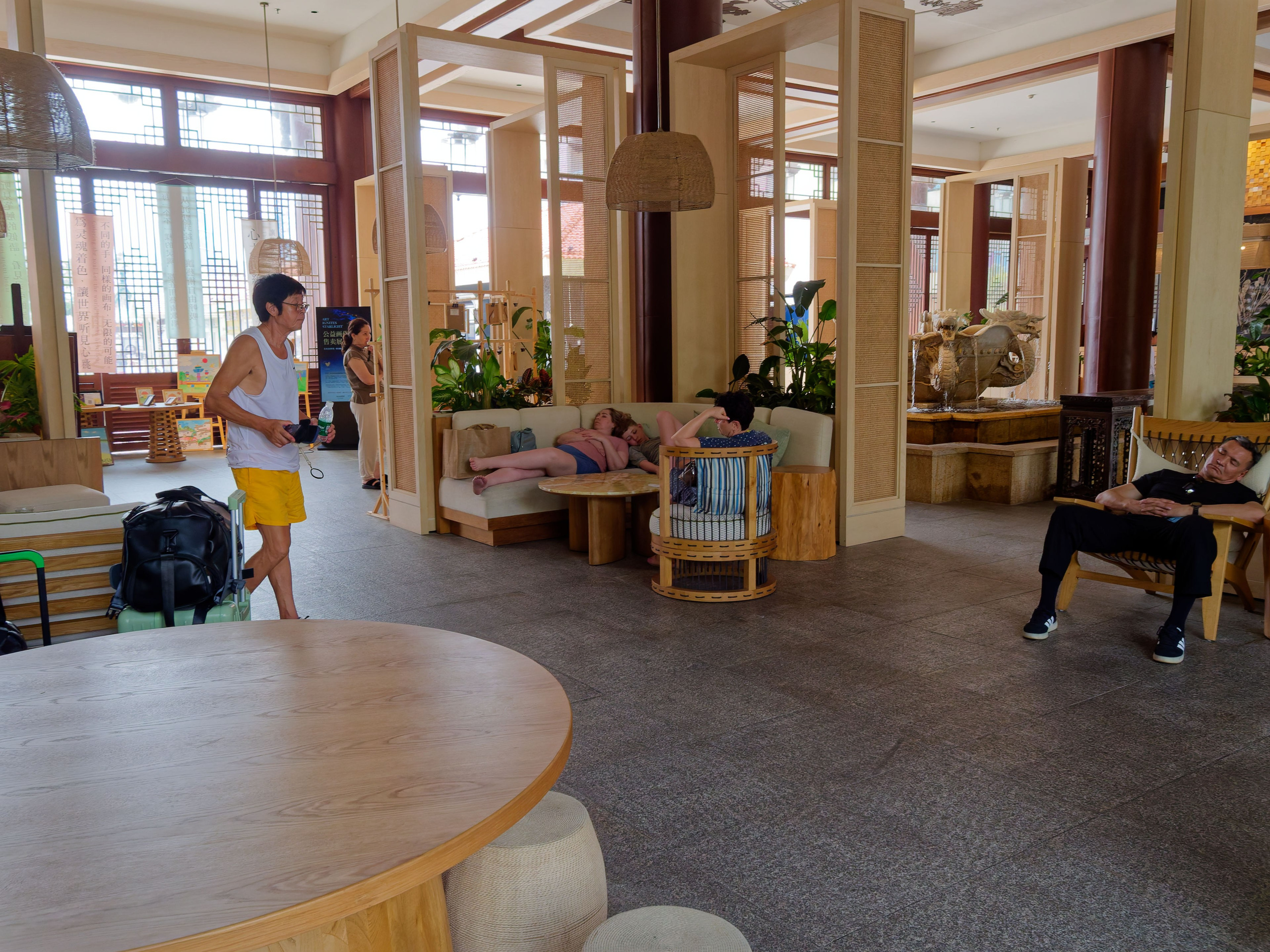 Хайнань 2026, первые впечатления. Фотопрогулки по Миру