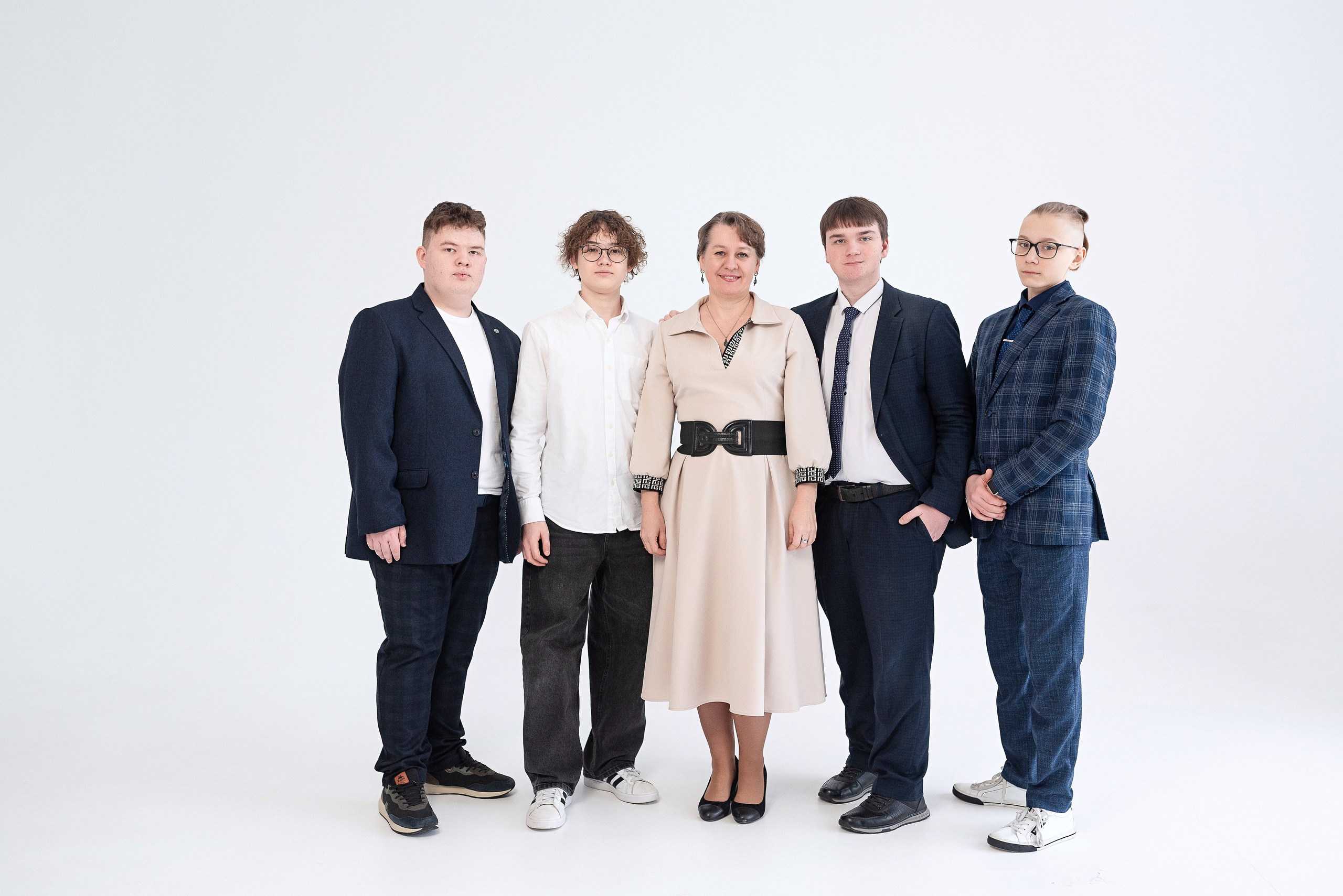 9 класс на циклораме. Детский и семейный фотограф в Сургуте и Нефтеюганске Анна Старцева