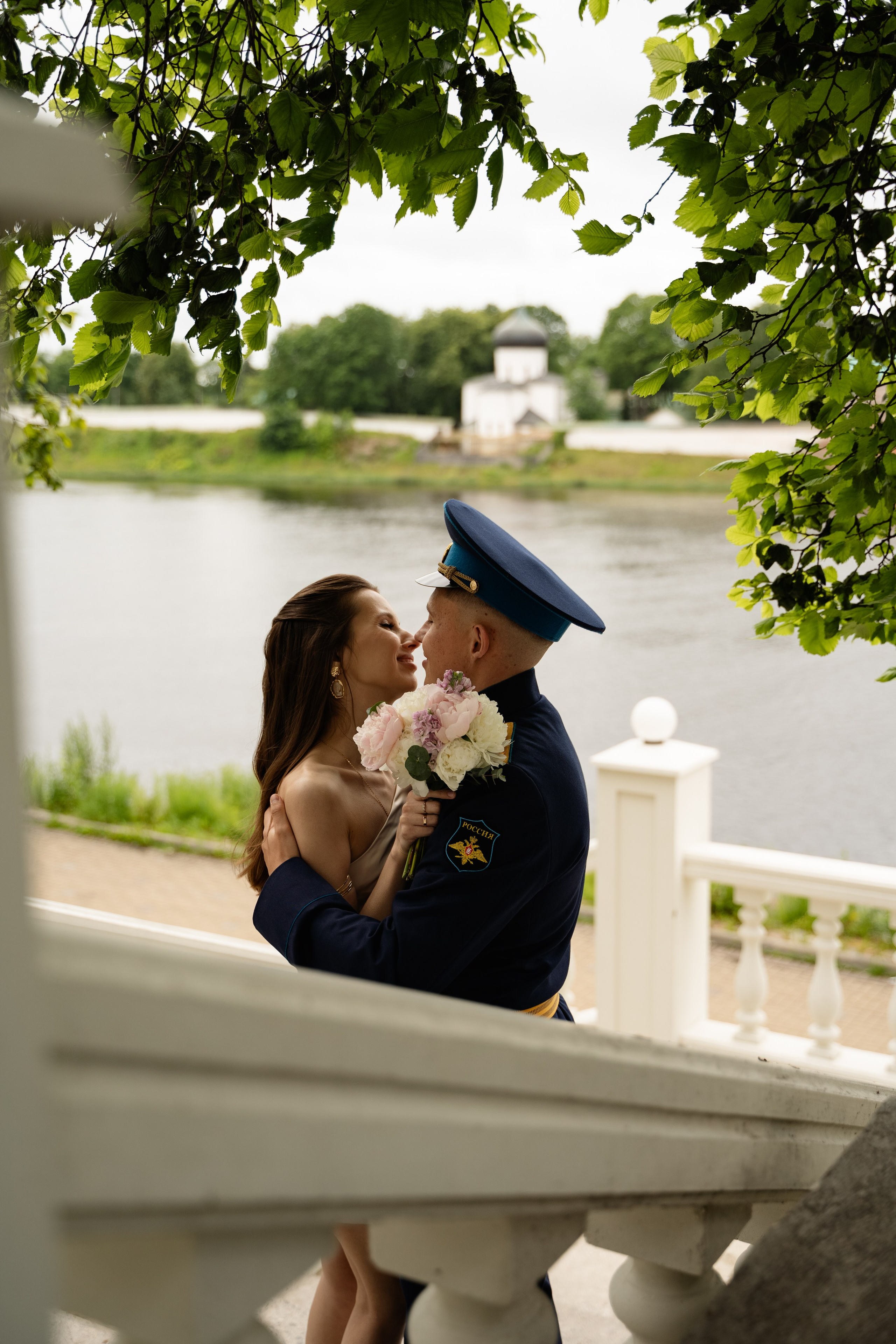 Свадебная фотосъемка в Пскове. Свадебный и семейный фотограф в Пскове и Острове Света Суворова
