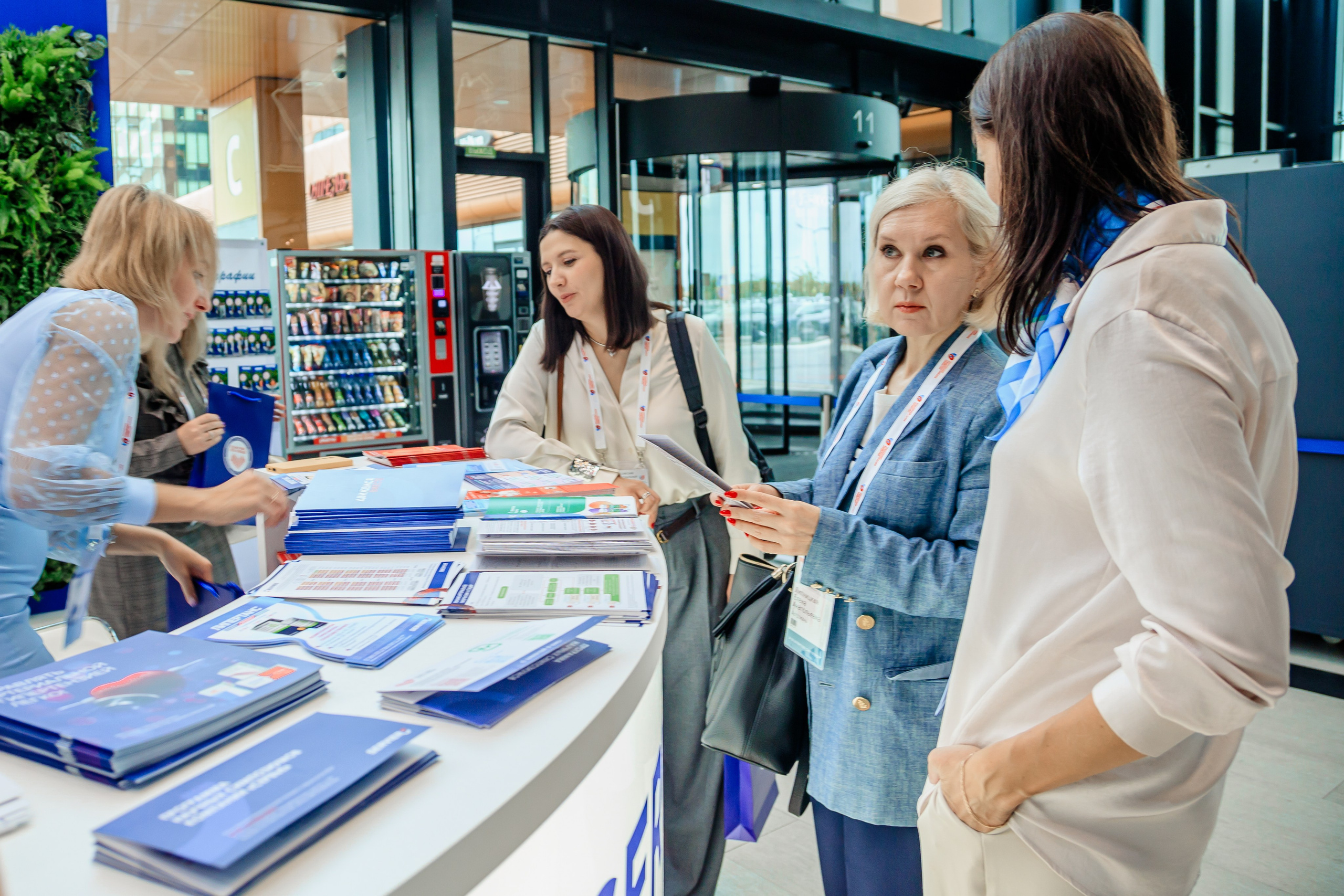Фотограф на выставку в Спб — заказать съемку в Санкт-Петербурге— Екатерина Ладванова