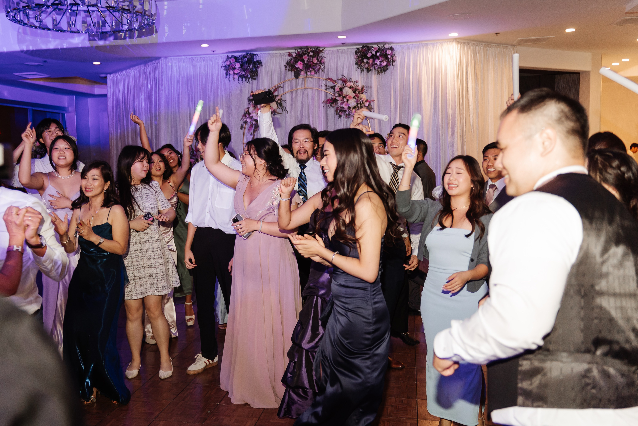 2025-08-16_AndreaChristopher. Ретушер Зенькевич Света