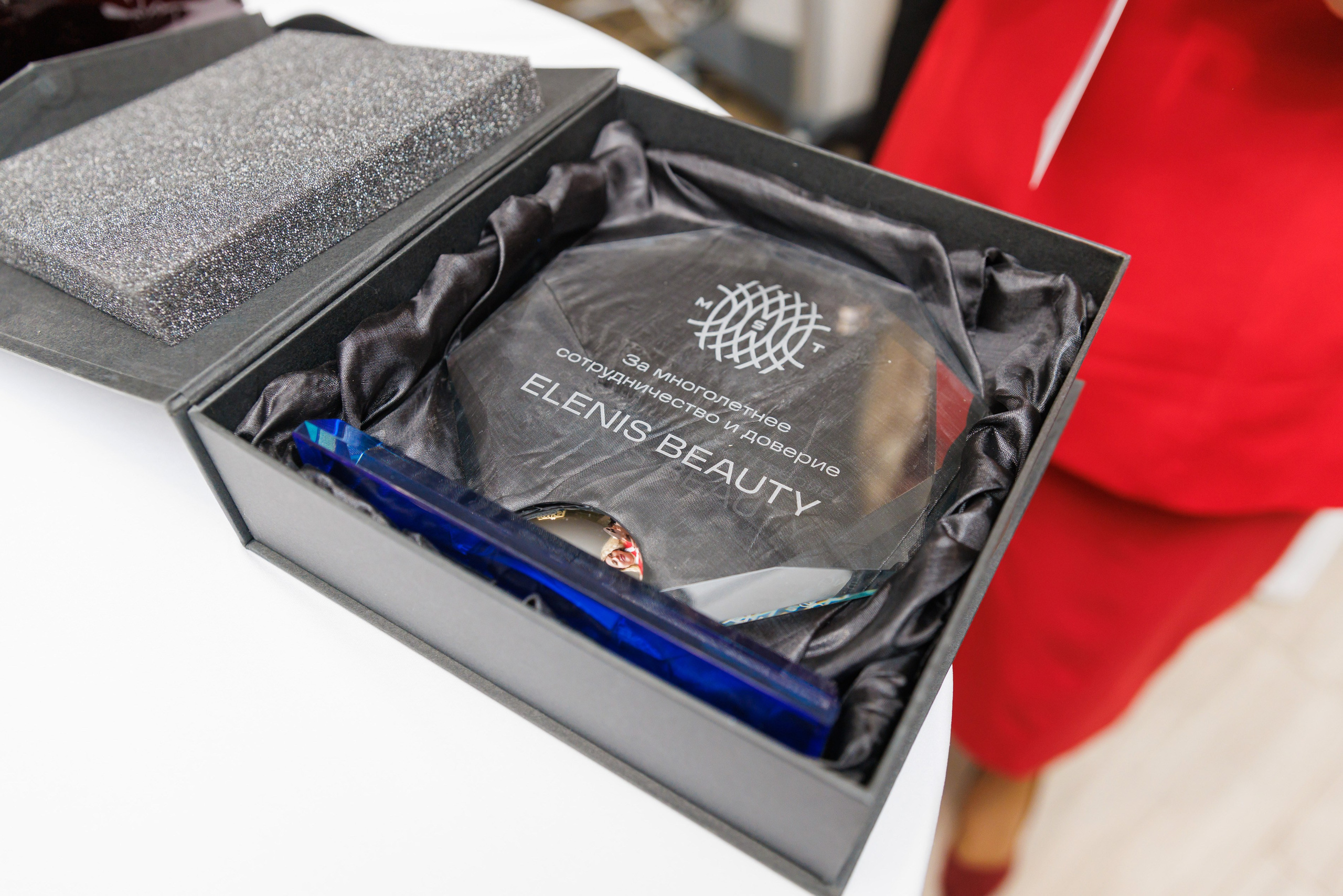 О дизайнере