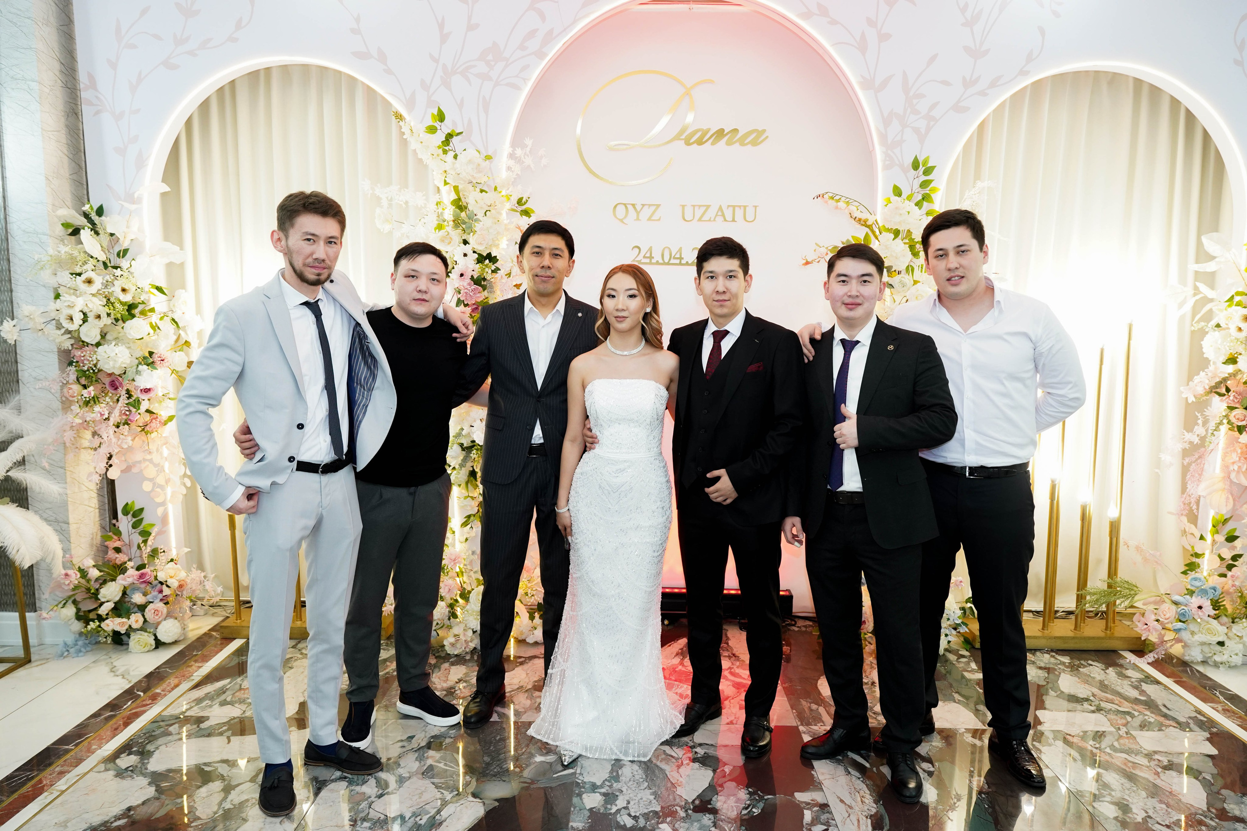 Dana uzatu. Фотограф Ернар Ержанов