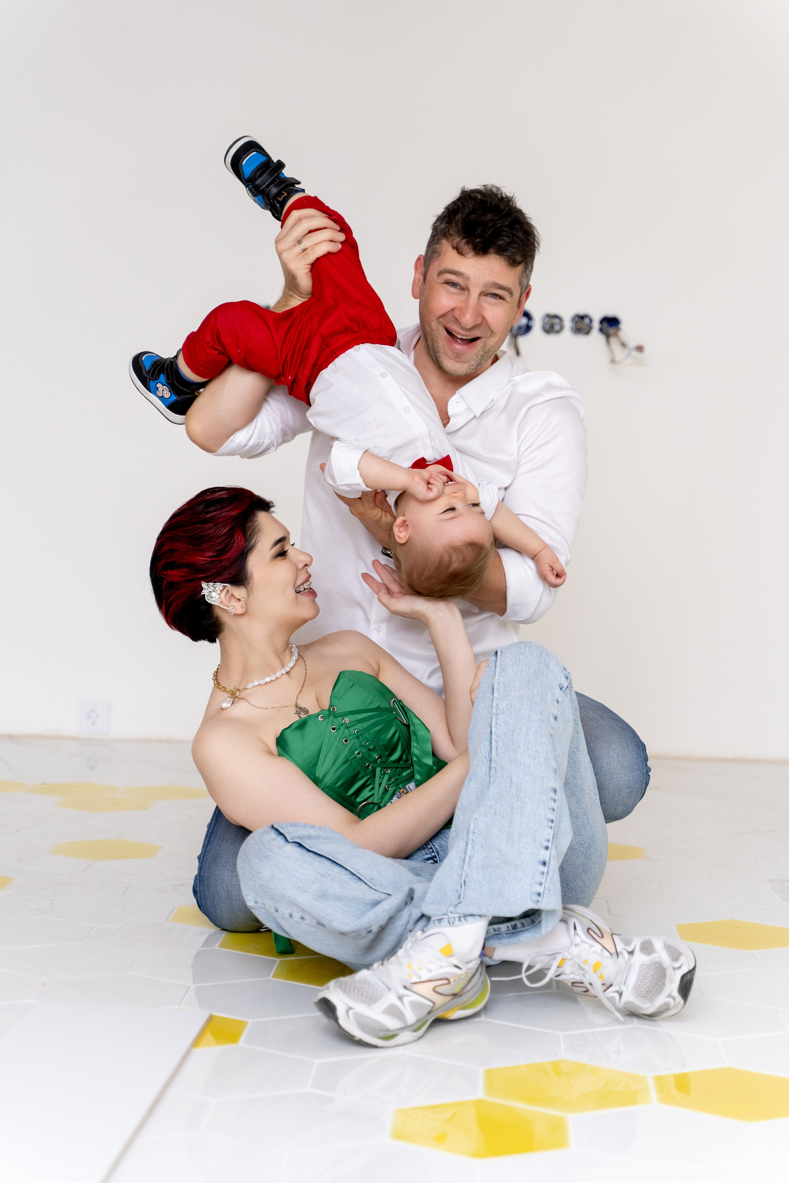 Домашняя семейная фотосессия в Москве, Домодедово, Видное, Бутово, Щербинка. Семейный фотограф Москва и Московская область. Семейная фотосессия на природе. Фотосессия детского праздника. Фотосессия юбилея. Фотосессия в день рождения. Фотограф на годик ребенку. Детский фотограф. Фоторепортаж семейного праздника. Детский фотограф Москва.