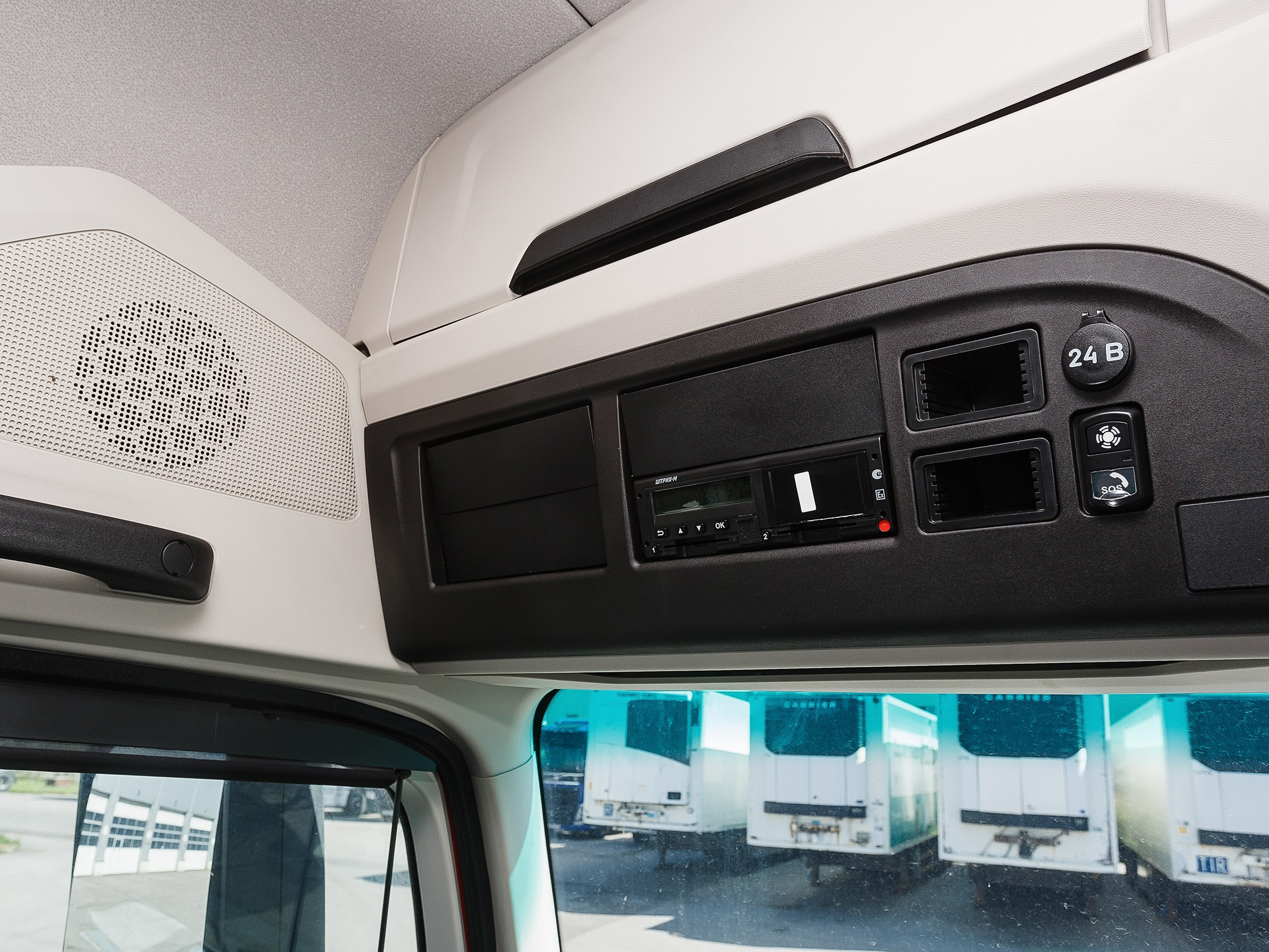 Автомобильный фотограф в СПб. Репортажная фотосъёмка в Санкт-Петербурге. Фотограф на мероприятие: выставки, презентации, автогонки. Фото для сайта, отчётов и публикации в сми. Профессиональный фотограф Сергей Пушкин. Промышленная фотосъёмка. Автопром. Фотосъёмка авто и спецтехники. Профессиональные фото большегрузов.