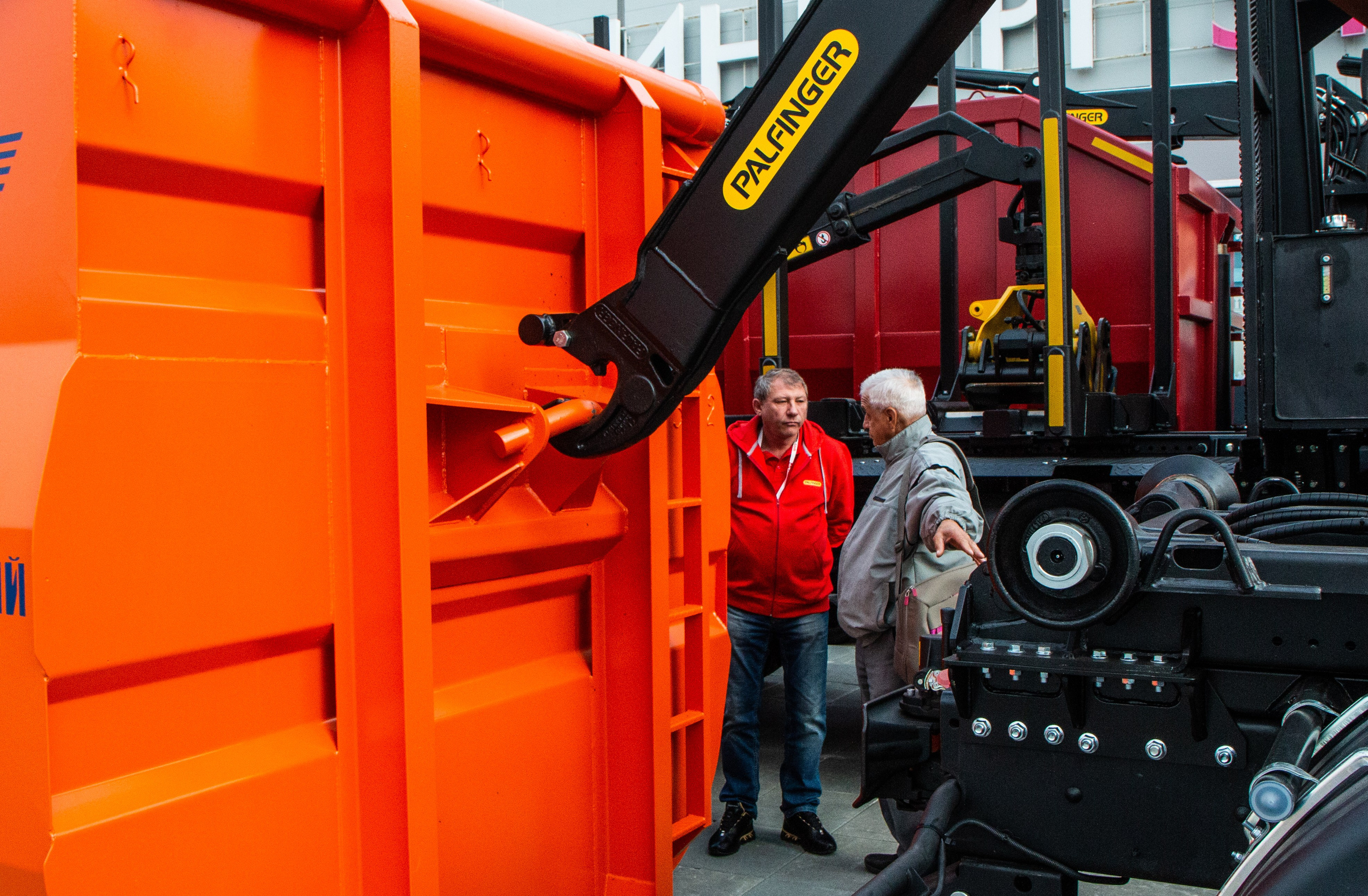 Трейд Актив Ресурс — ломовозы. Предметный и репортажный фотограф Алексей Кротов