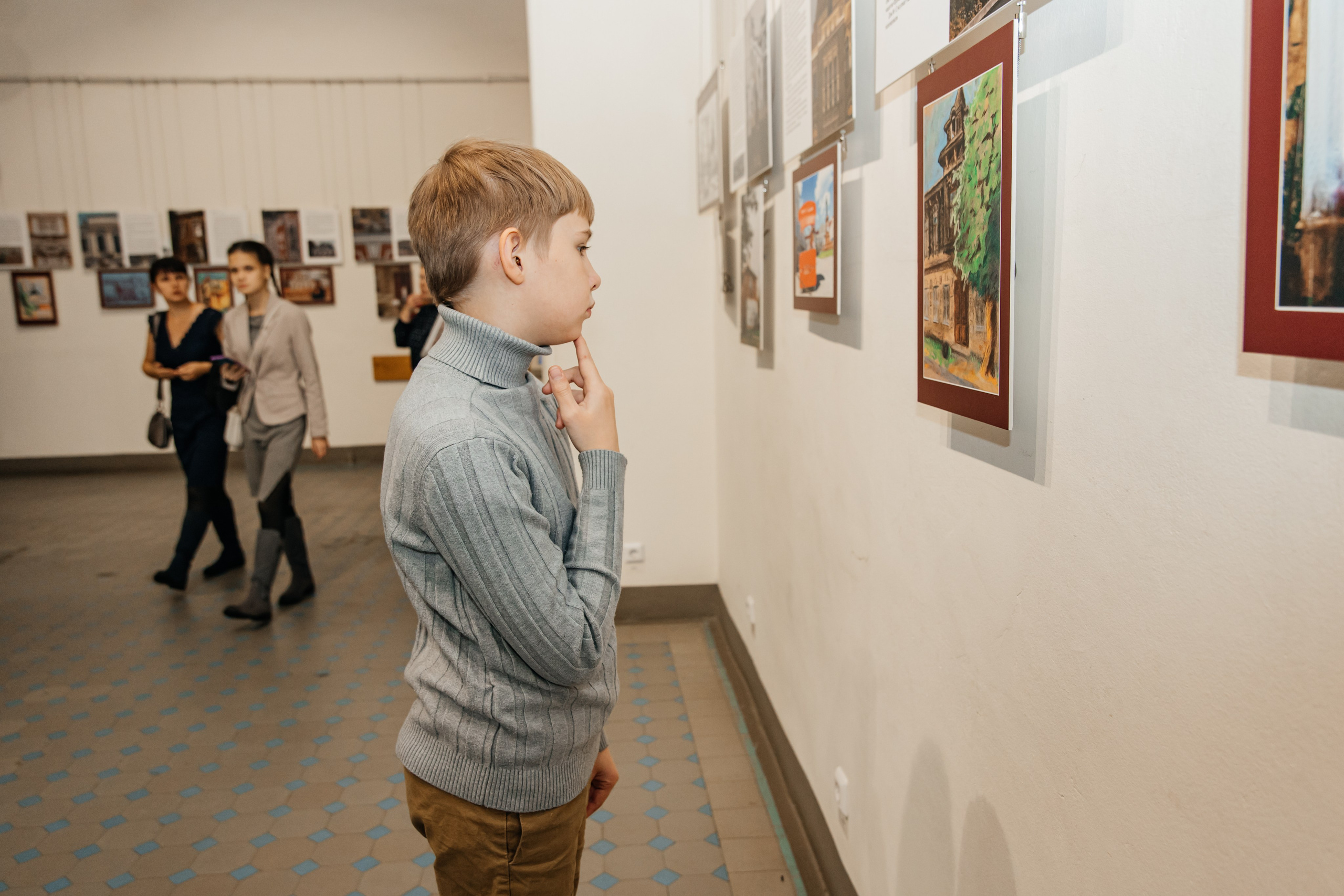 Открытие выставки в Рыбинском музее. ФОТОИСТОРИЯ. УСКОЛЬЗАЮЩАЯ КРАСОТА В ДЕТАЛЯХ